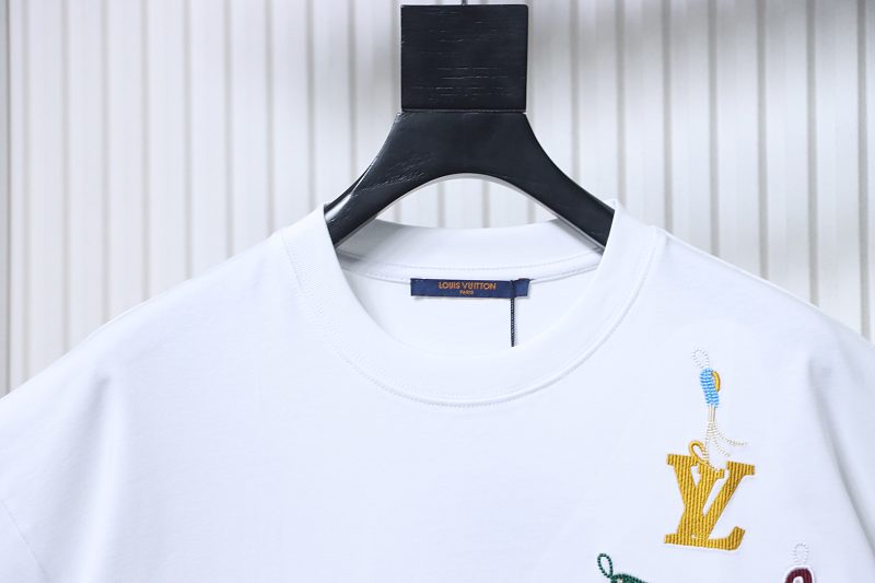 LOUIS VUITTON Chest Short Sleeve T-Shirt Style 2