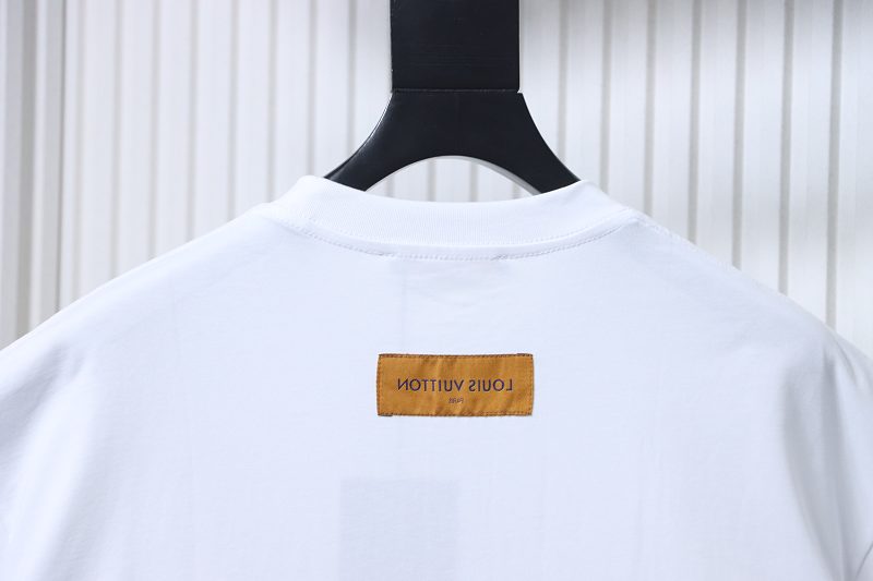 LOUIS VUITTON Chest Short Sleeve T-Shirt Style 2