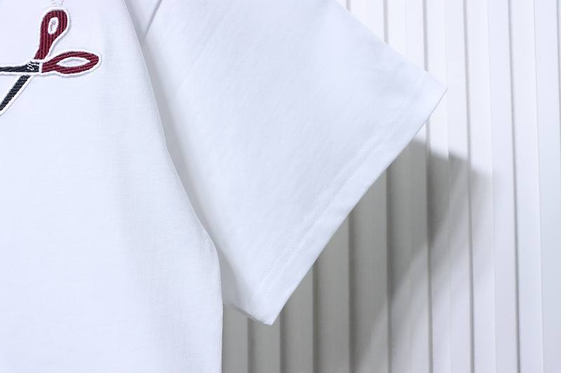 LOUIS VUITTON Chest Short Sleeve T-Shirt Style 2