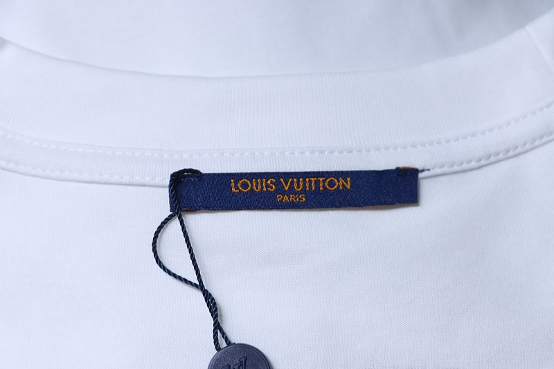 LOUIS VUITTON Chest Short Sleeve T-Shirt Style 2