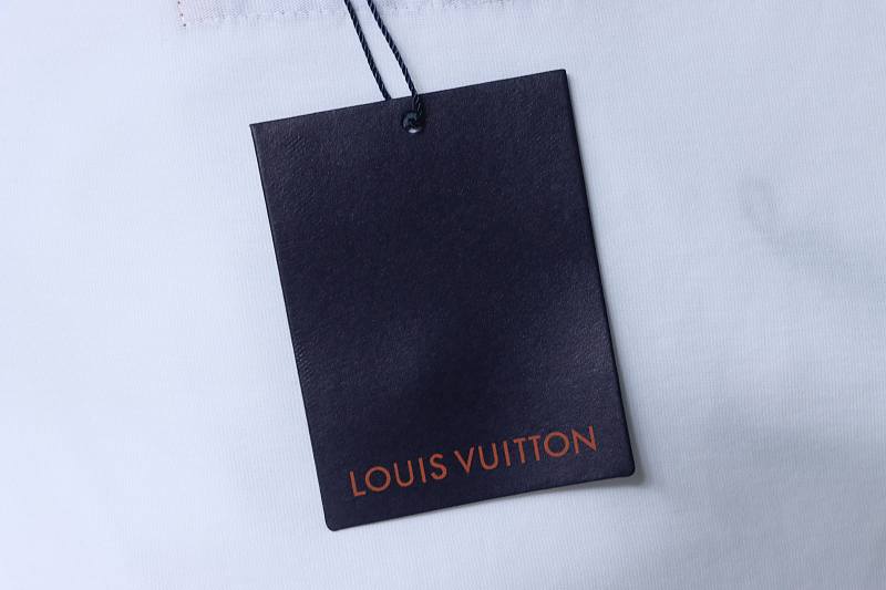 LOUIS VUITTON Chest Short Sleeve T-Shirt Style 2