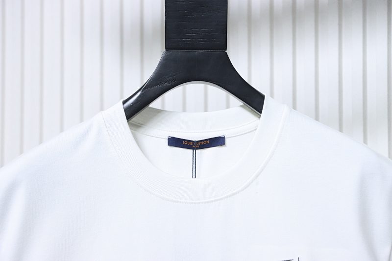 LOUIS VUITTON Clover Black White Short Sleeve T-Shirt Style 1