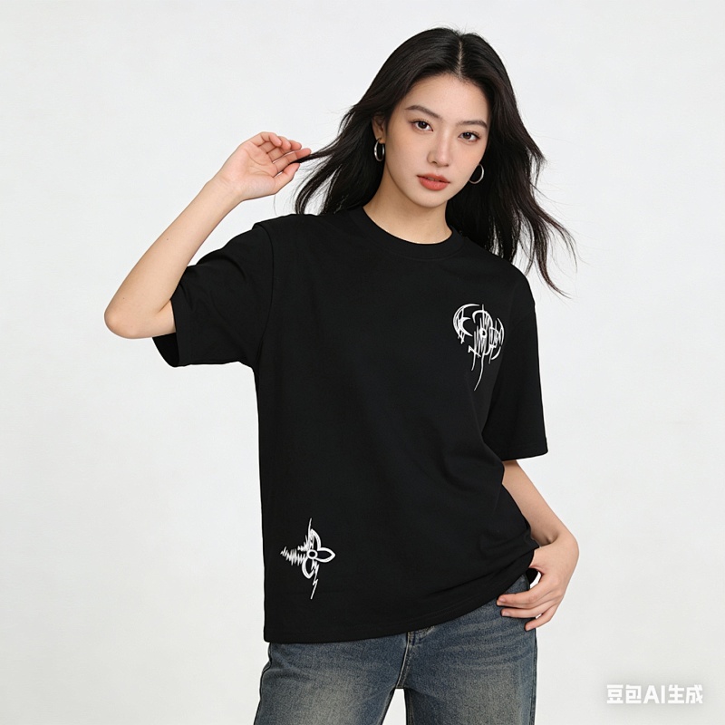 LOUIS VUITTON Clover Black White Short Sleeve T-Shirt Style 2