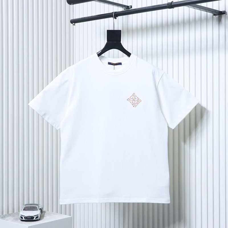 LOUIS VUITTON Clover Embroidery Short Sleeve T-Shirt Style 1