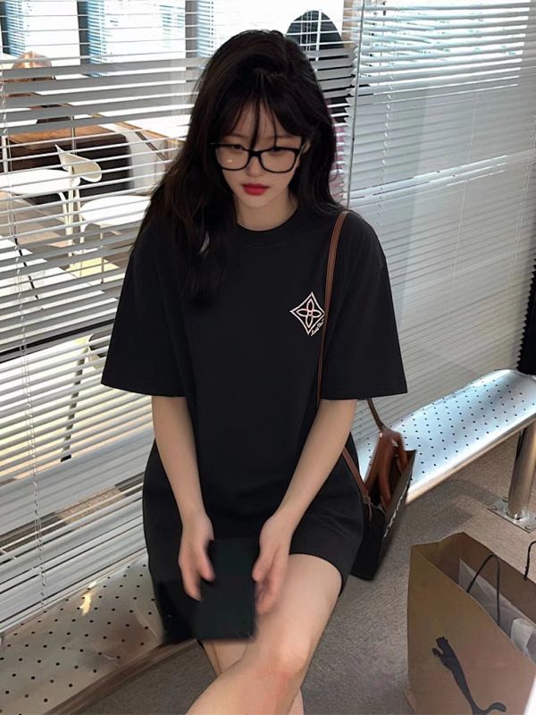 LOUIS VUITTON Clover Embroidery Short Sleeve T-Shirt Style 2