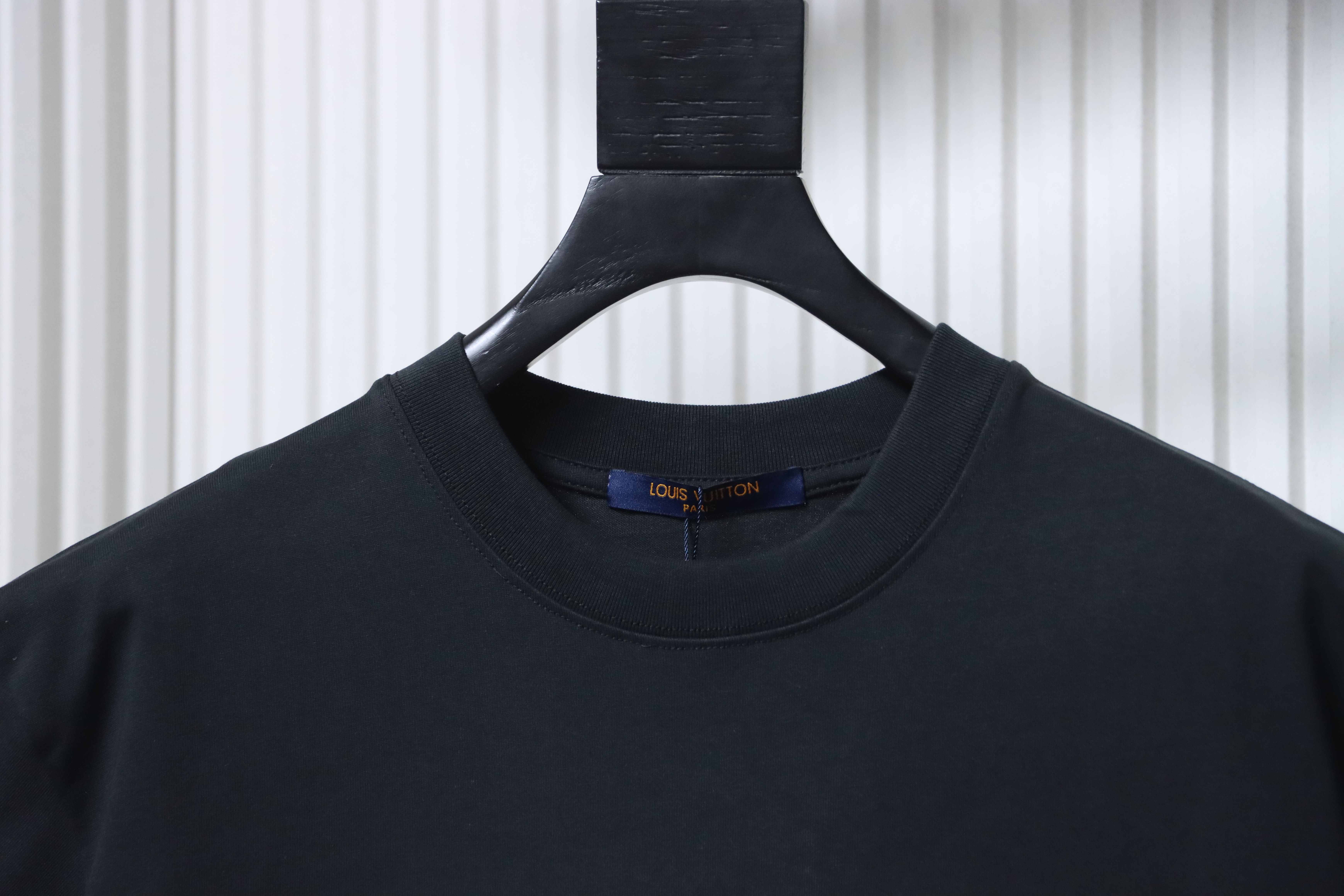 LOUIS VUITTON Clover Embroidery Short Sleeve T-Shirt Style 2