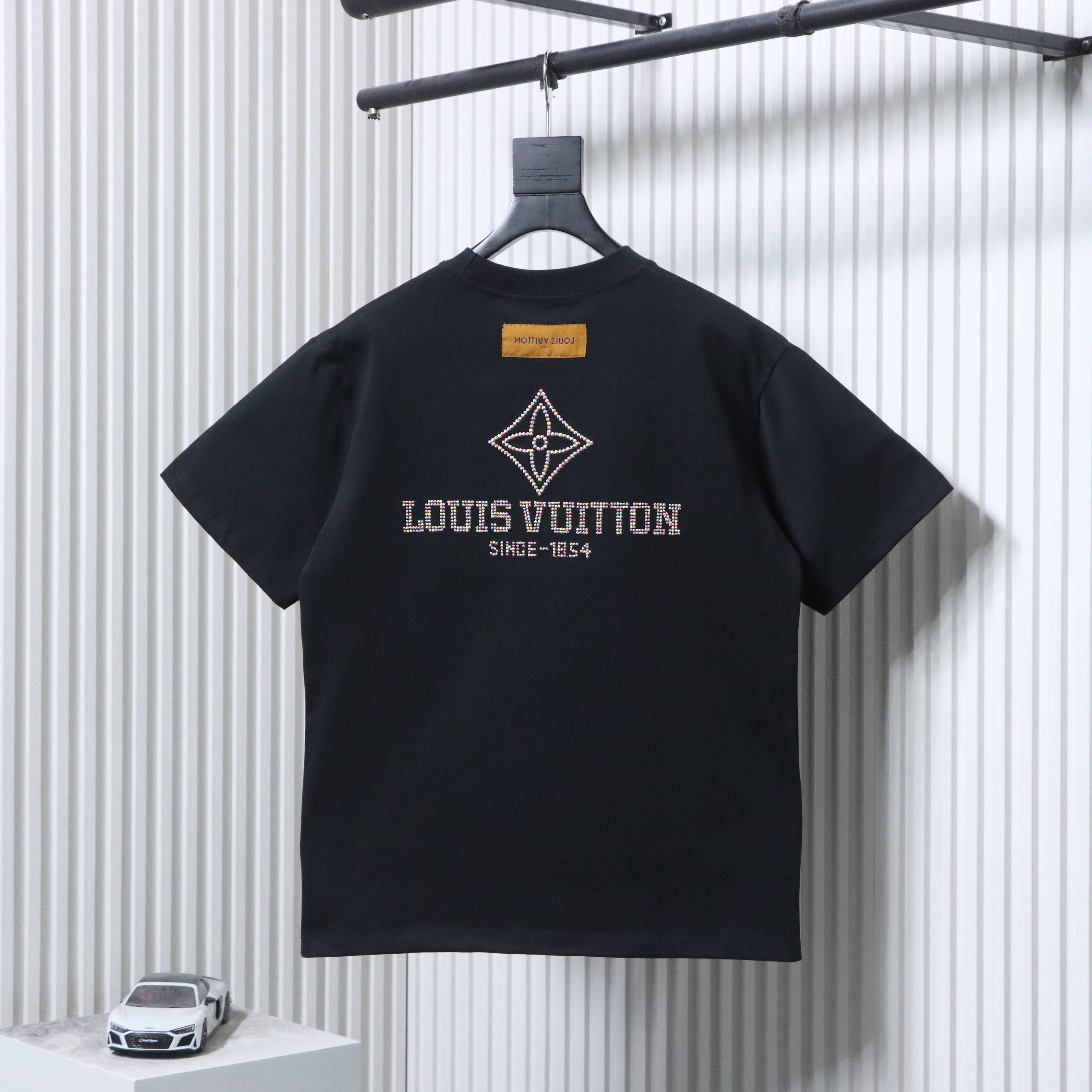 LOUIS VUITTON Clover Embroidery Short Sleeve T-Shirt Style 3