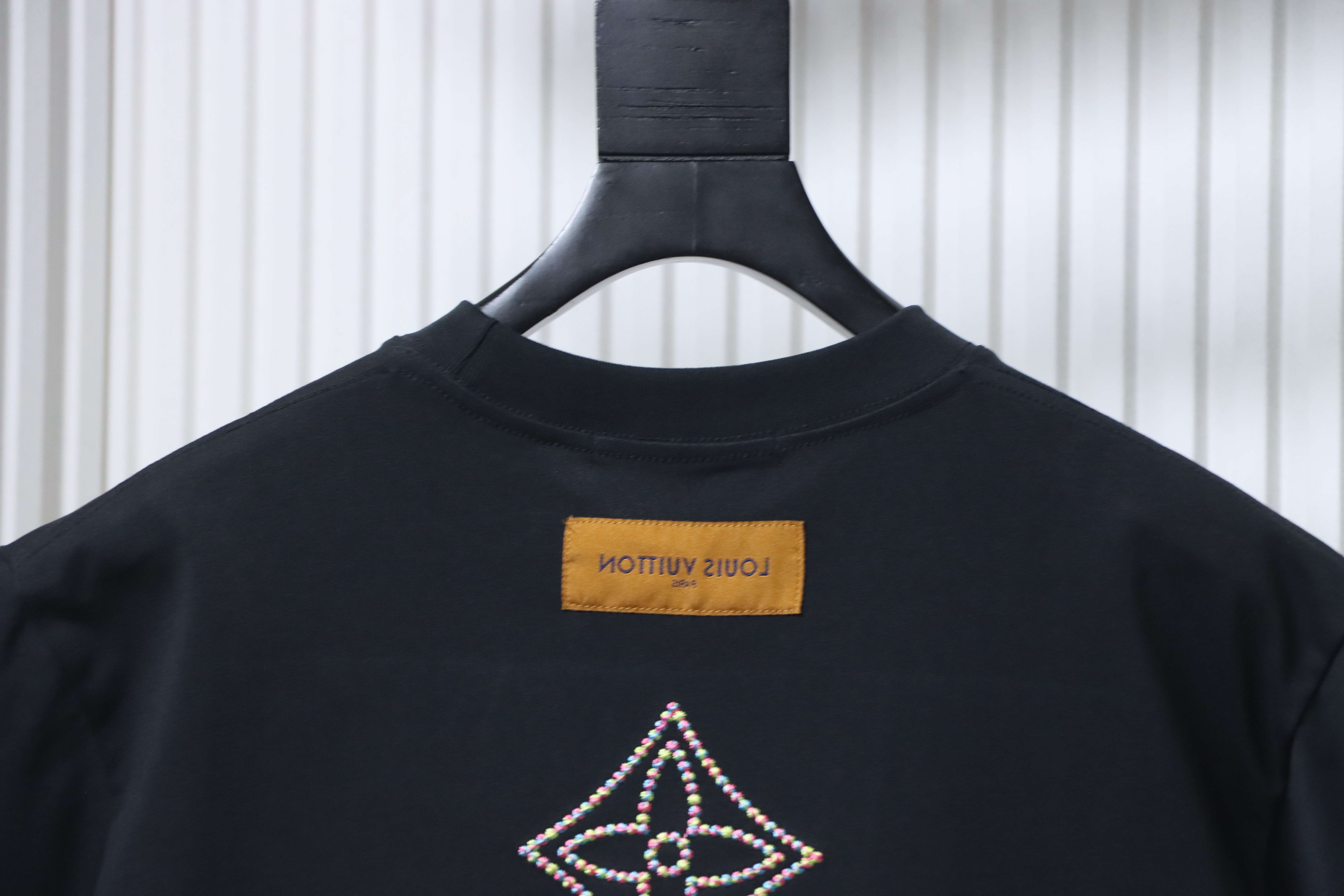 LOUIS VUITTON Clover Embroidery Short Sleeve T-Shirt Style 3
