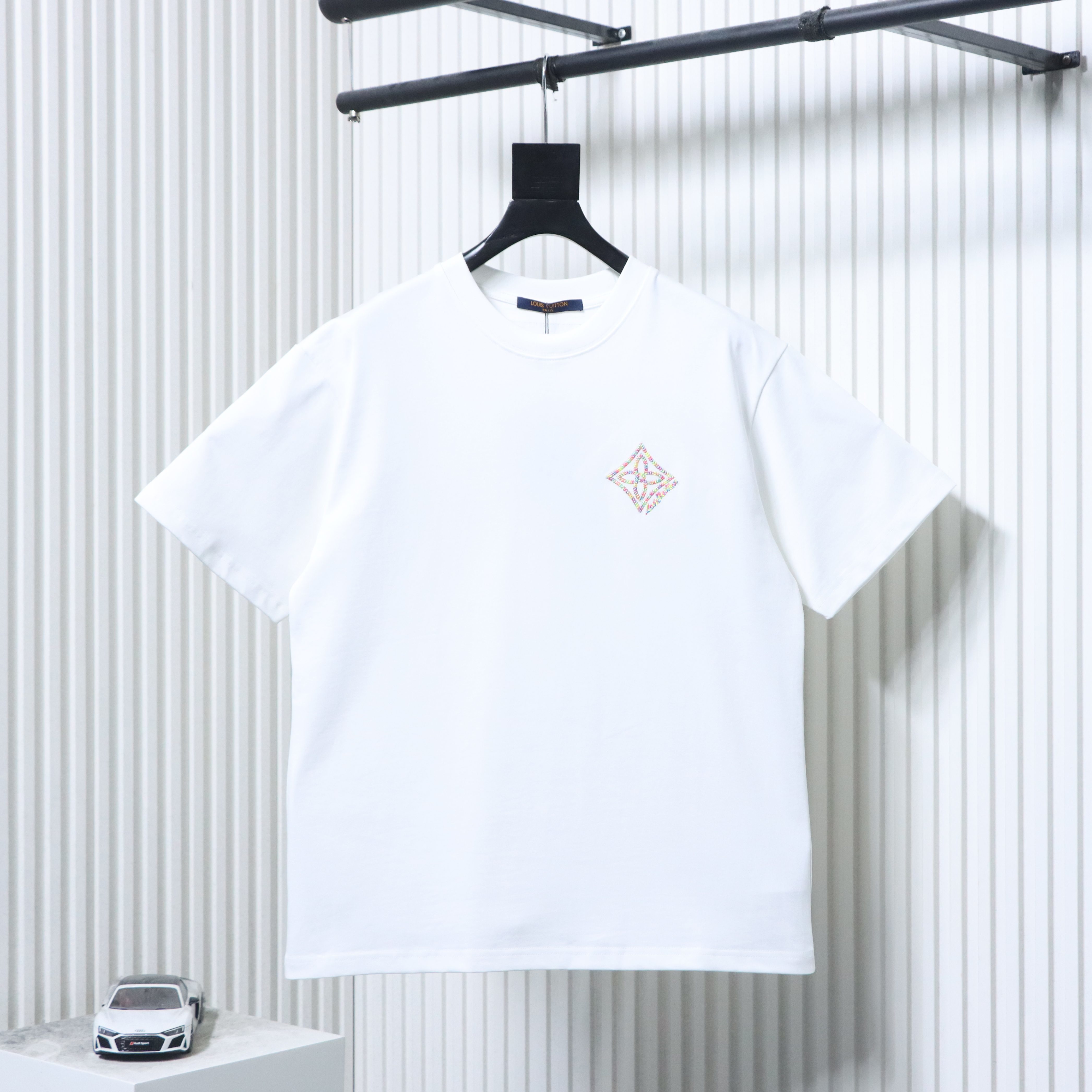 LOUIS VUITTON Clover Embroidery Short Sleeve T-Shirt Style 4