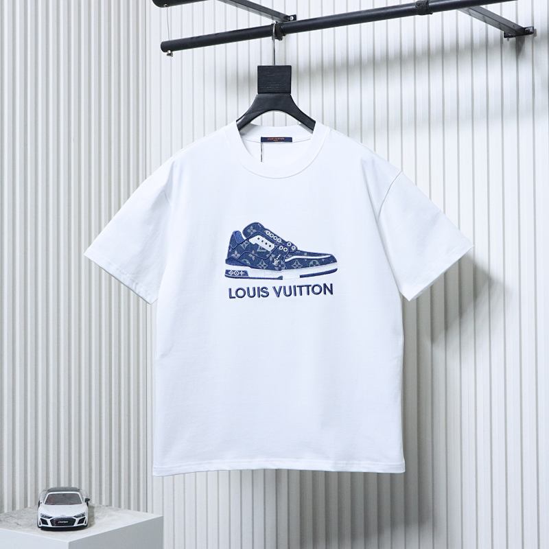 LOUIS VUITTON Clover Letter Embroidery Logo Short Sleeve T-Shirt Style 2