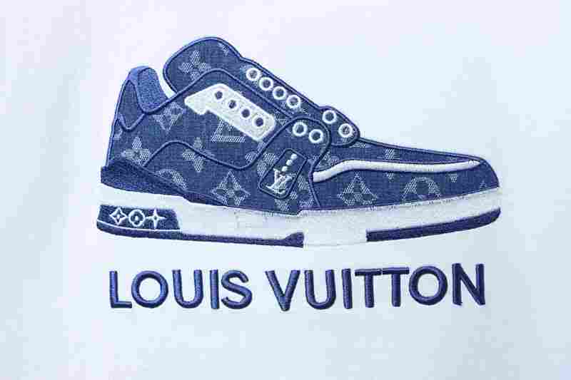 LOUIS VUITTON Clover Letter Embroidery Logo Short Sleeve T-Shirt Style 2