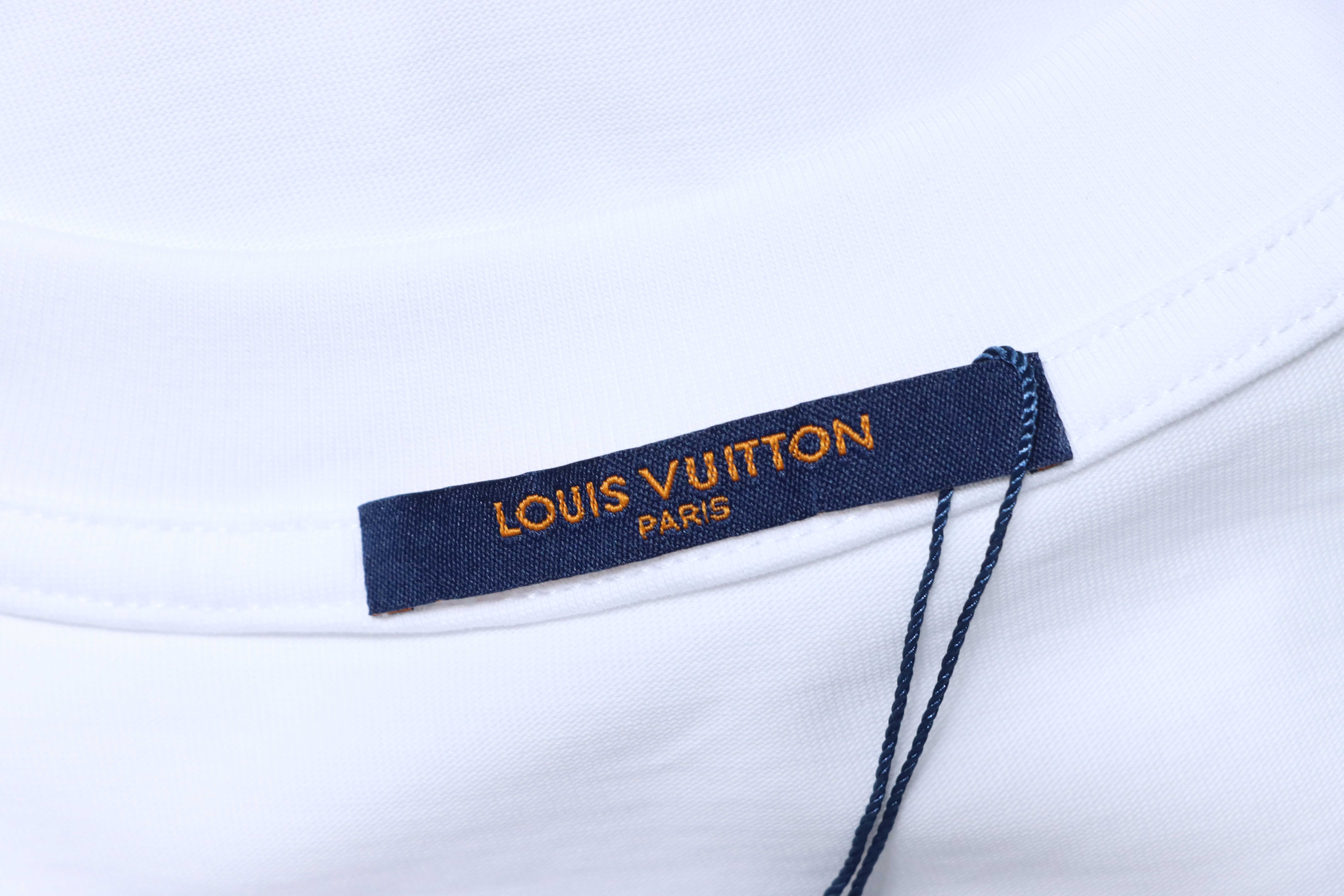LOUIS VUITTON Clover Letter Embroidery Logo Short Sleeve T-Shirt Style 2