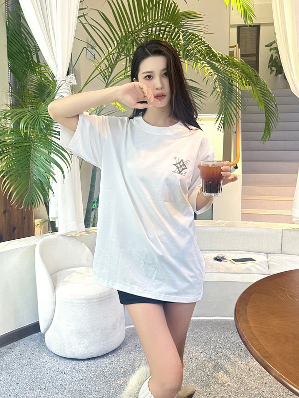 LOUIS VUITTON Clover Print Back Logo Black Short Sleeve T-Shirt
