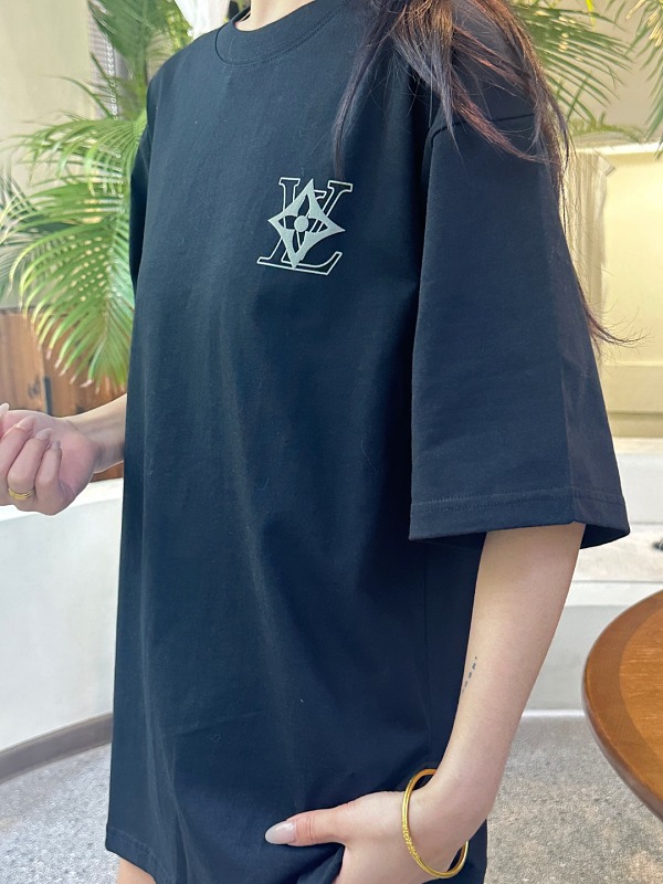 LOUIS VUITTON Clover Print Back Logo White Short Sleeve T-Shirt