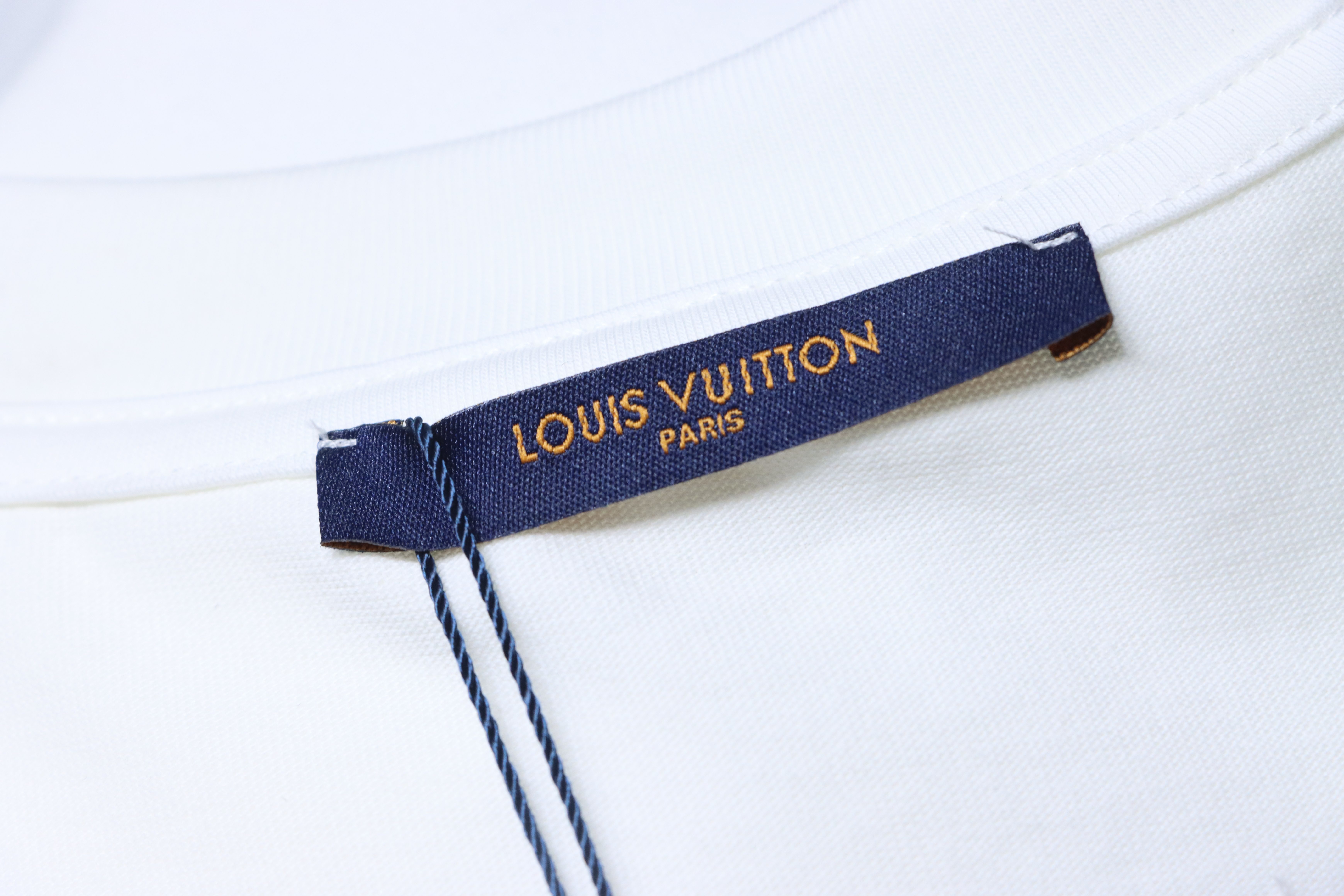 LOUIS VUITTON Clover Short Sleeve T-Shirt Style 4
