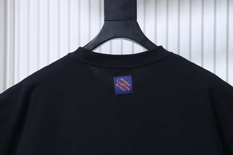 LOUIS VUITTON Cultural Landscape Pattern Embroidery Black White Short Sleeve T-Shirt