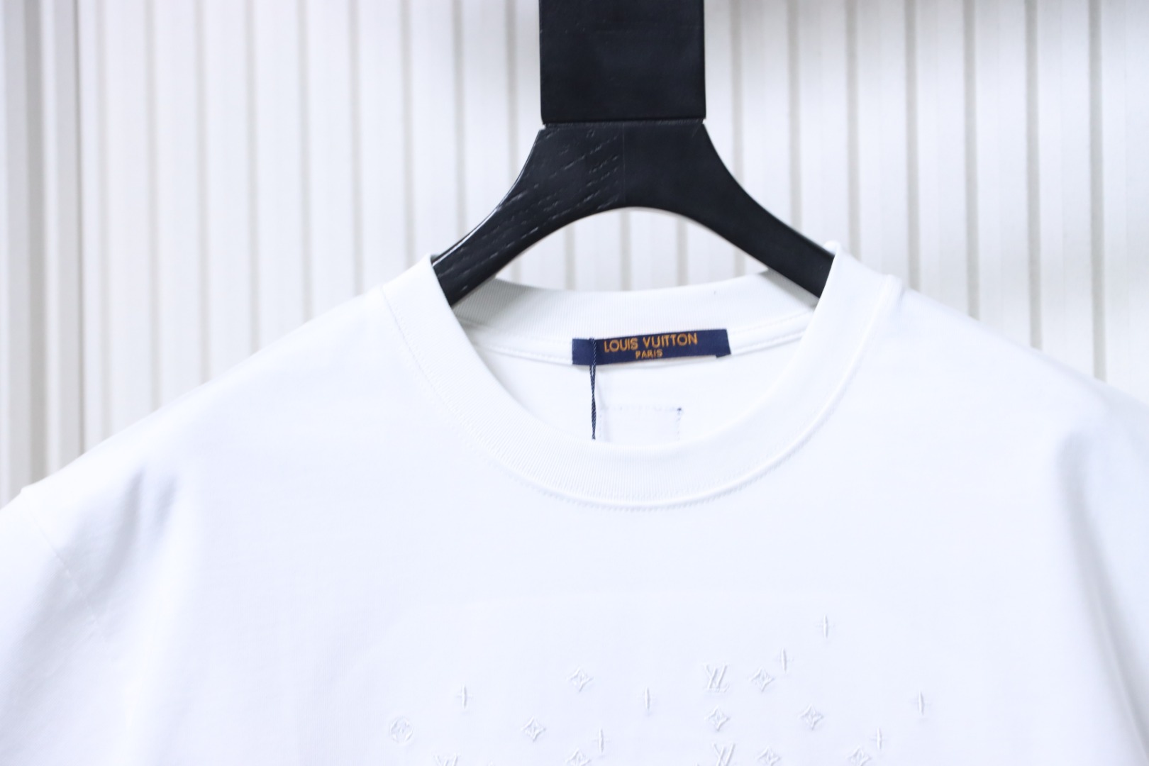 LOUIS VUITTON Cultural Landscape Pattern Embroidery Short Sleeve T-Shirt Style 2