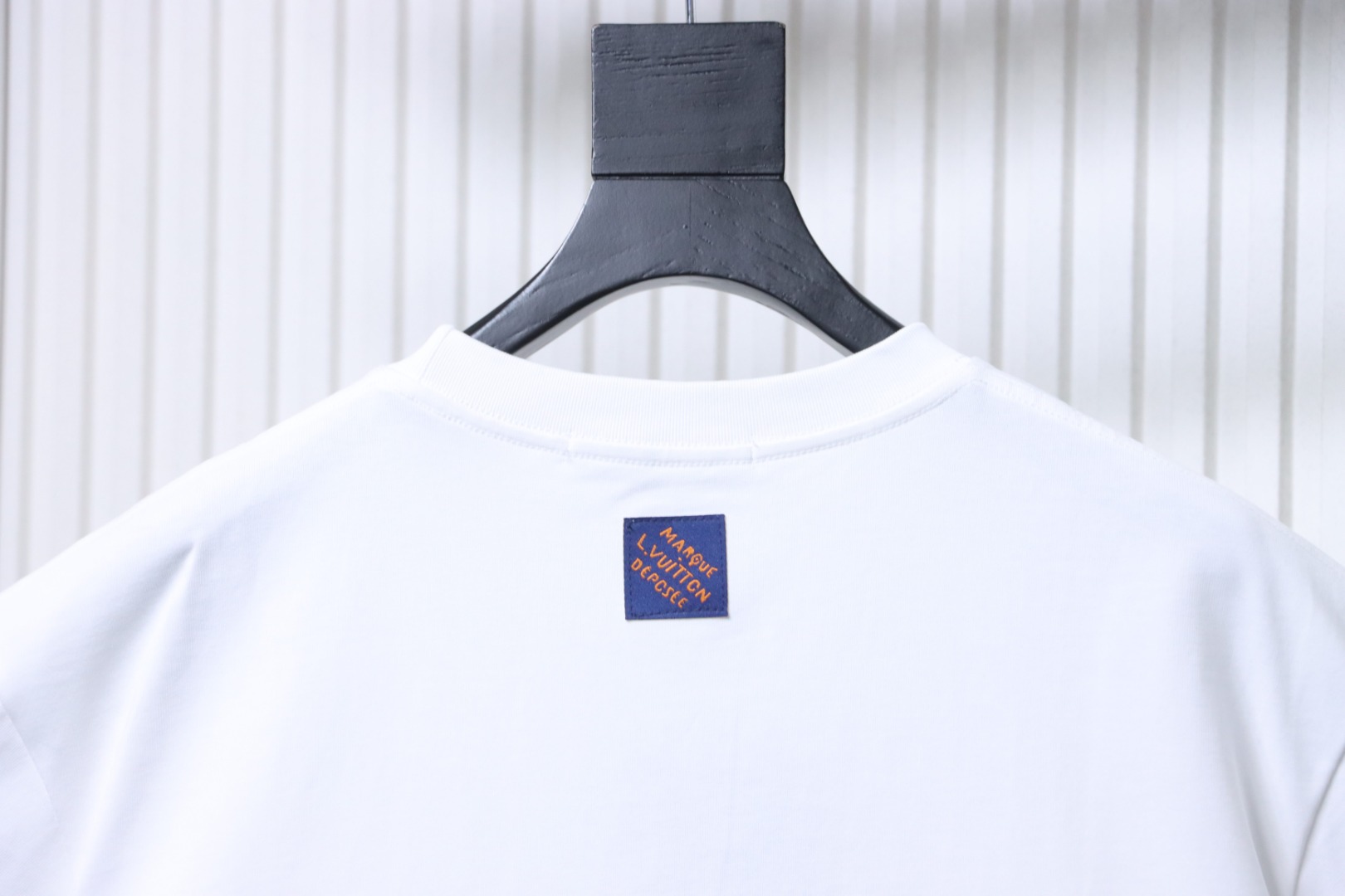 LOUIS VUITTON Cultural Landscape Pattern Embroidery Short Sleeve T-Shirt Style 2