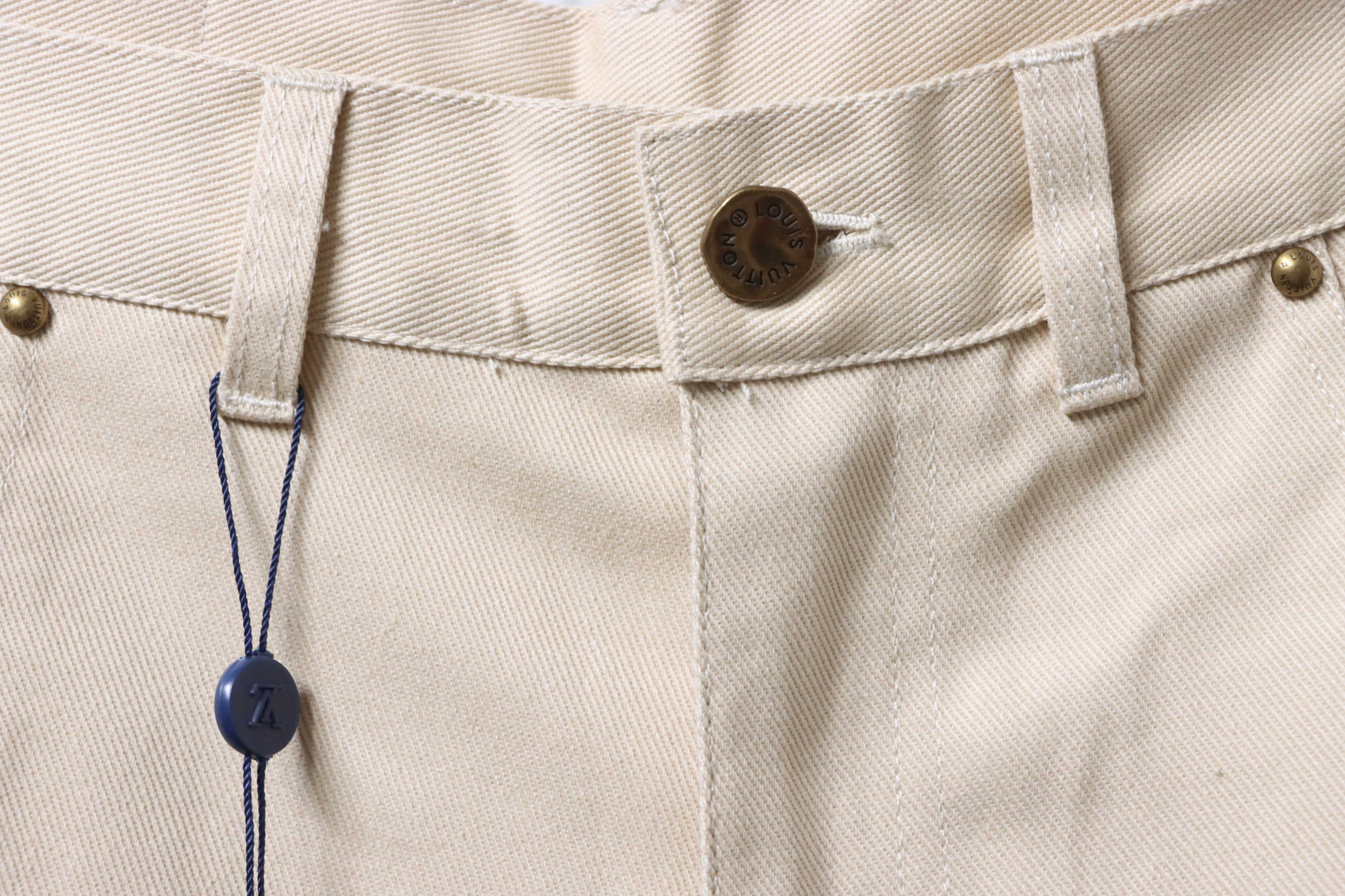 LOUIS VUITTON Embossed Monogram Denim Shorts Style 1