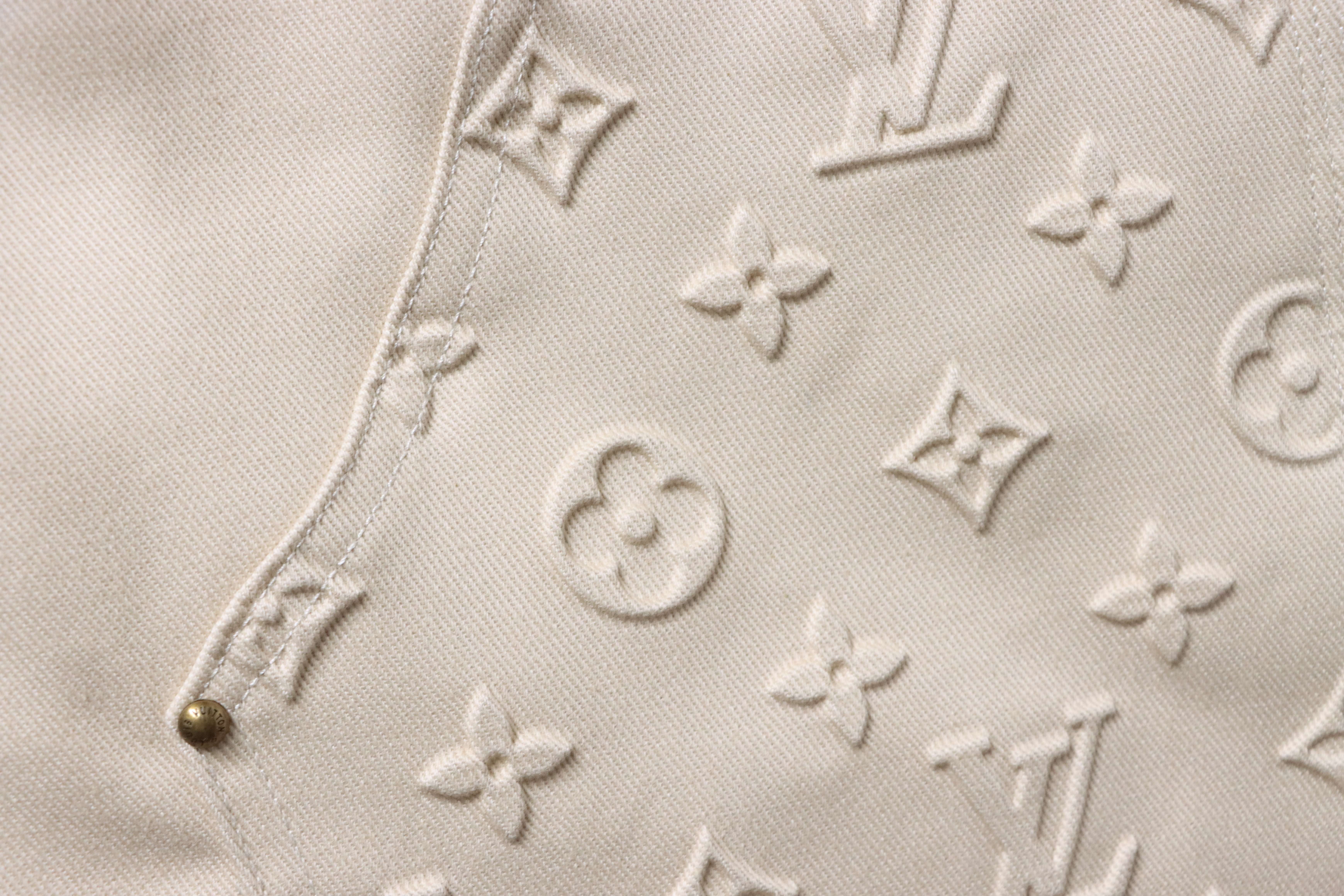 LOUIS VUITTON Embossed Monogram Denim Shorts Style 1