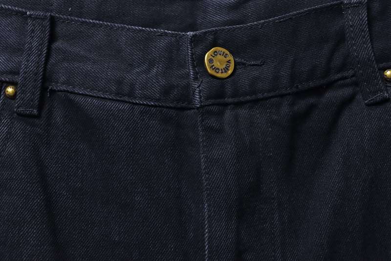 LOUIS VUITTON Embossed Monogram Denim Shorts Style 3