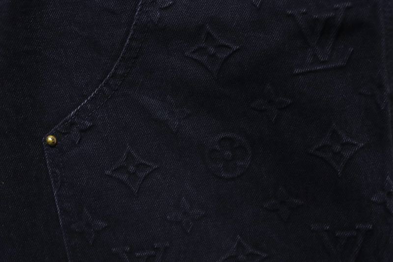 LOUIS VUITTON Embossed Monogram Denim Shorts Style 3