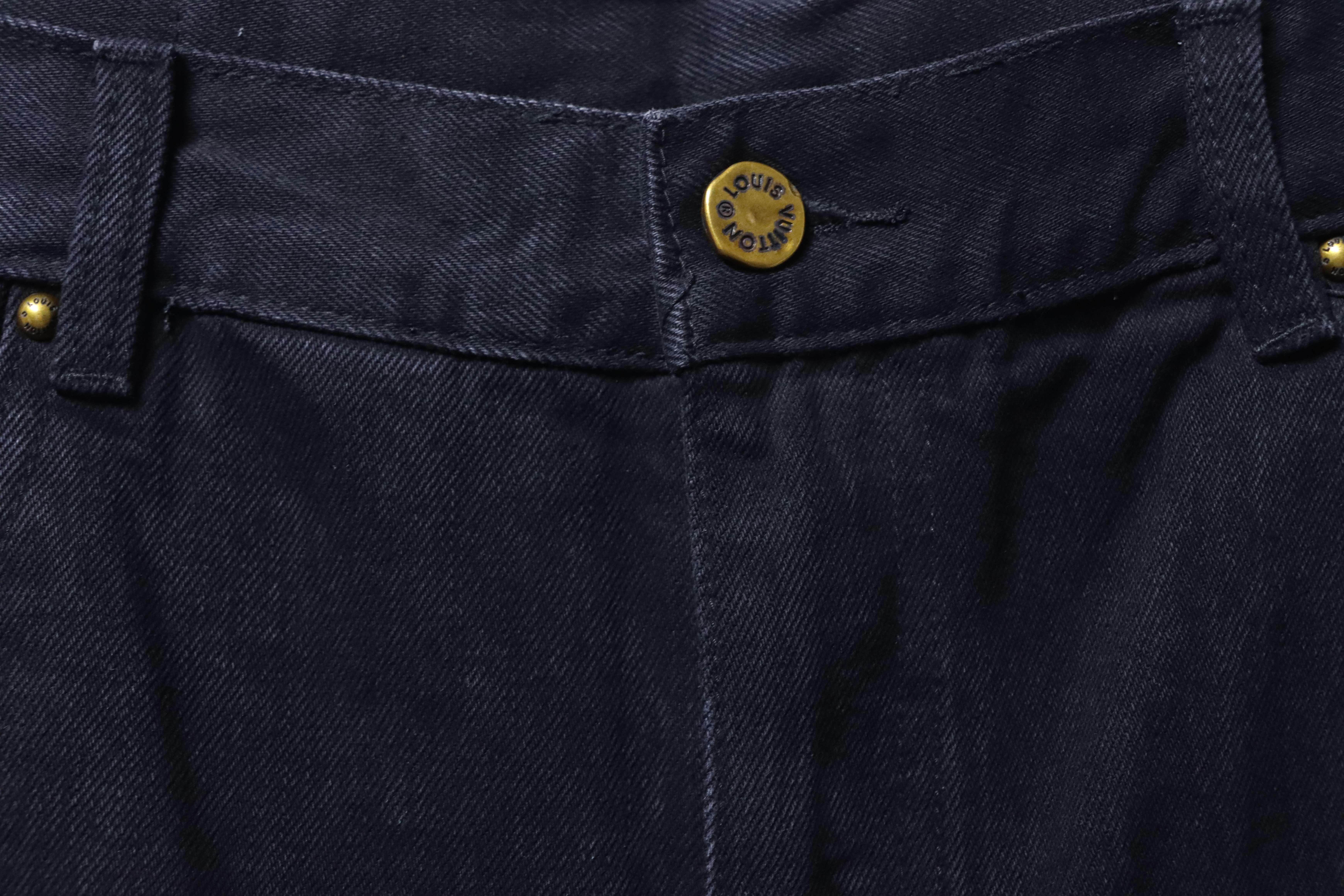 LOUIS VUITTON Embossed Monogram Denim Shorts Style 3