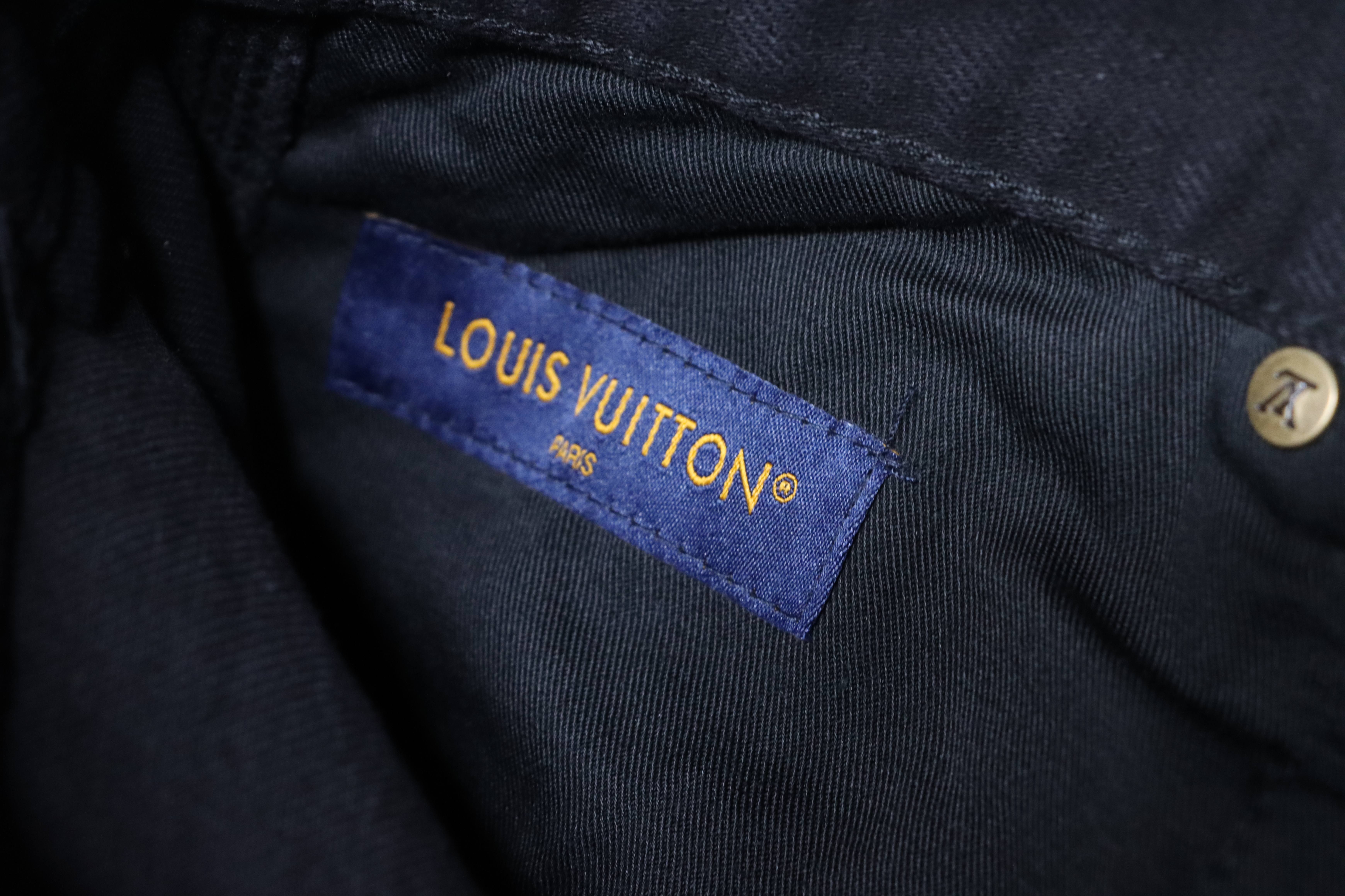LOUIS VUITTON Embossed Monogram Denim Shorts Style 3