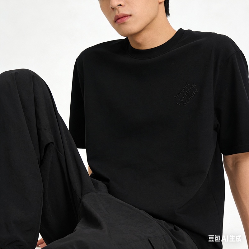 LOUIS VUITTON Embroidery Black White Short Sleeve T-Shirt