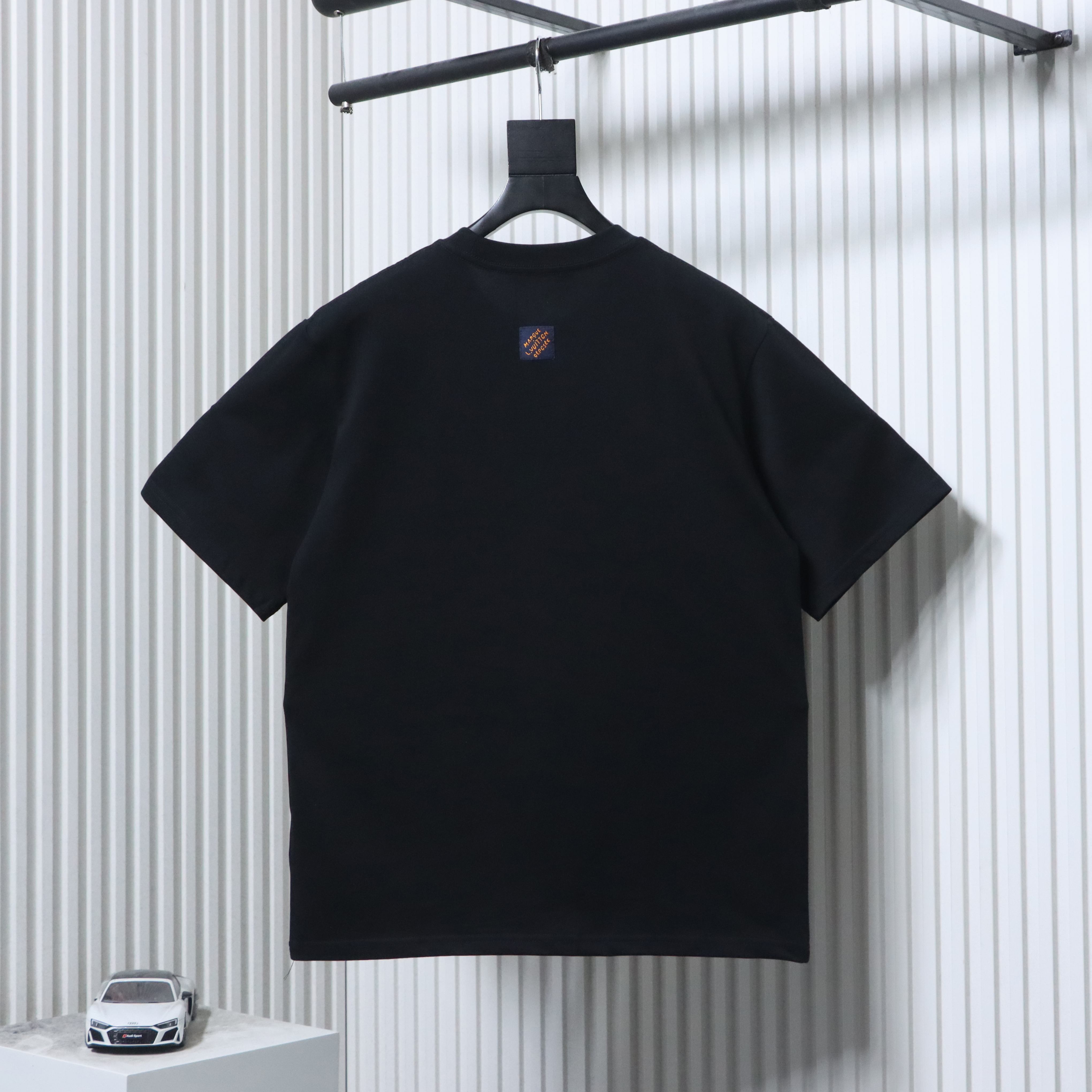 LOUIS VUITTON Embroidery Black White Short Sleeve T-Shirt