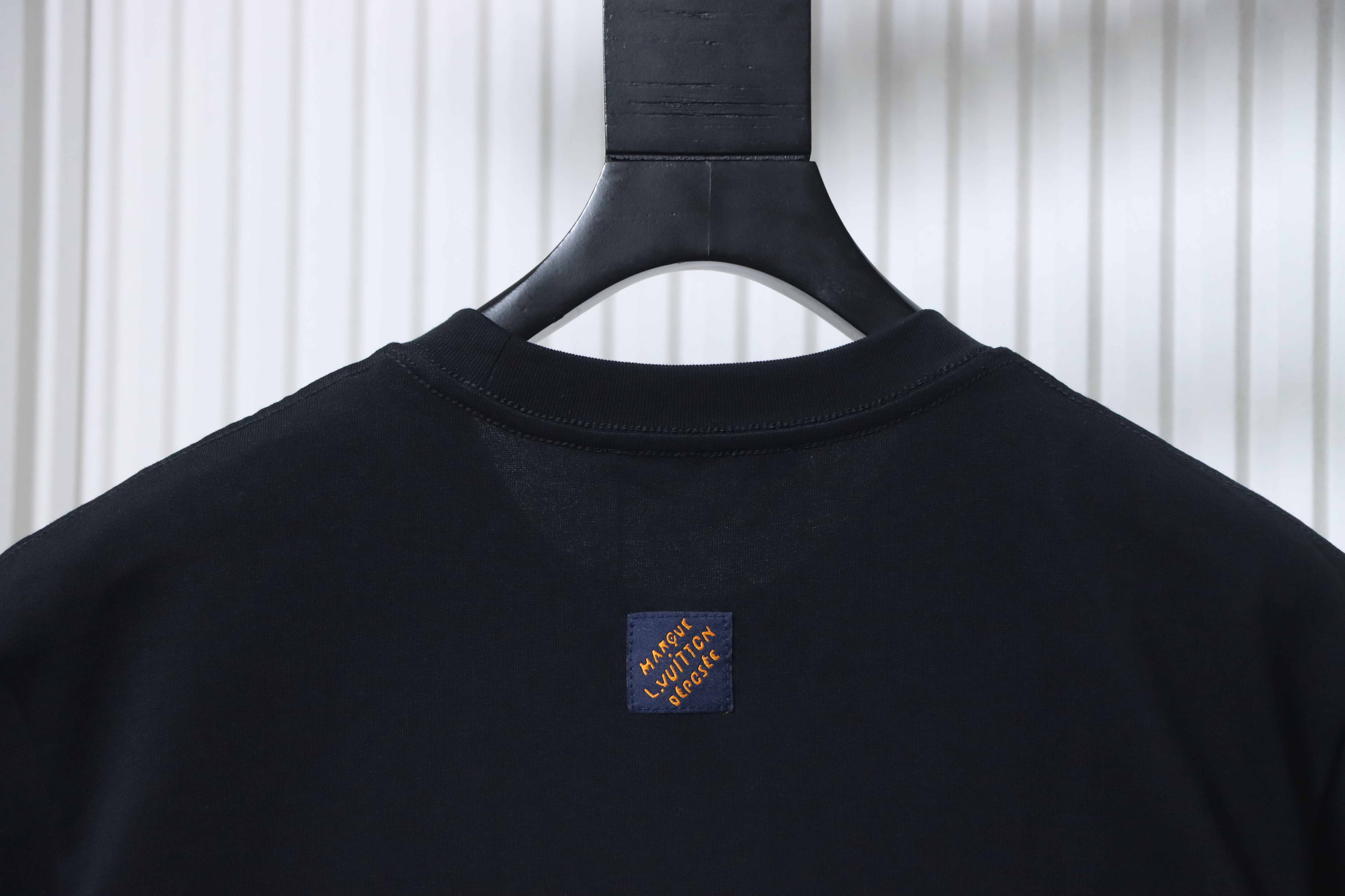 LOUIS VUITTON Embroidery Black White Short Sleeve T-Shirt