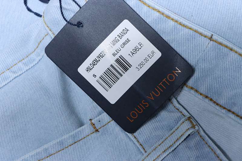 LOUIS VUITTON Embroidery Denim Shorts