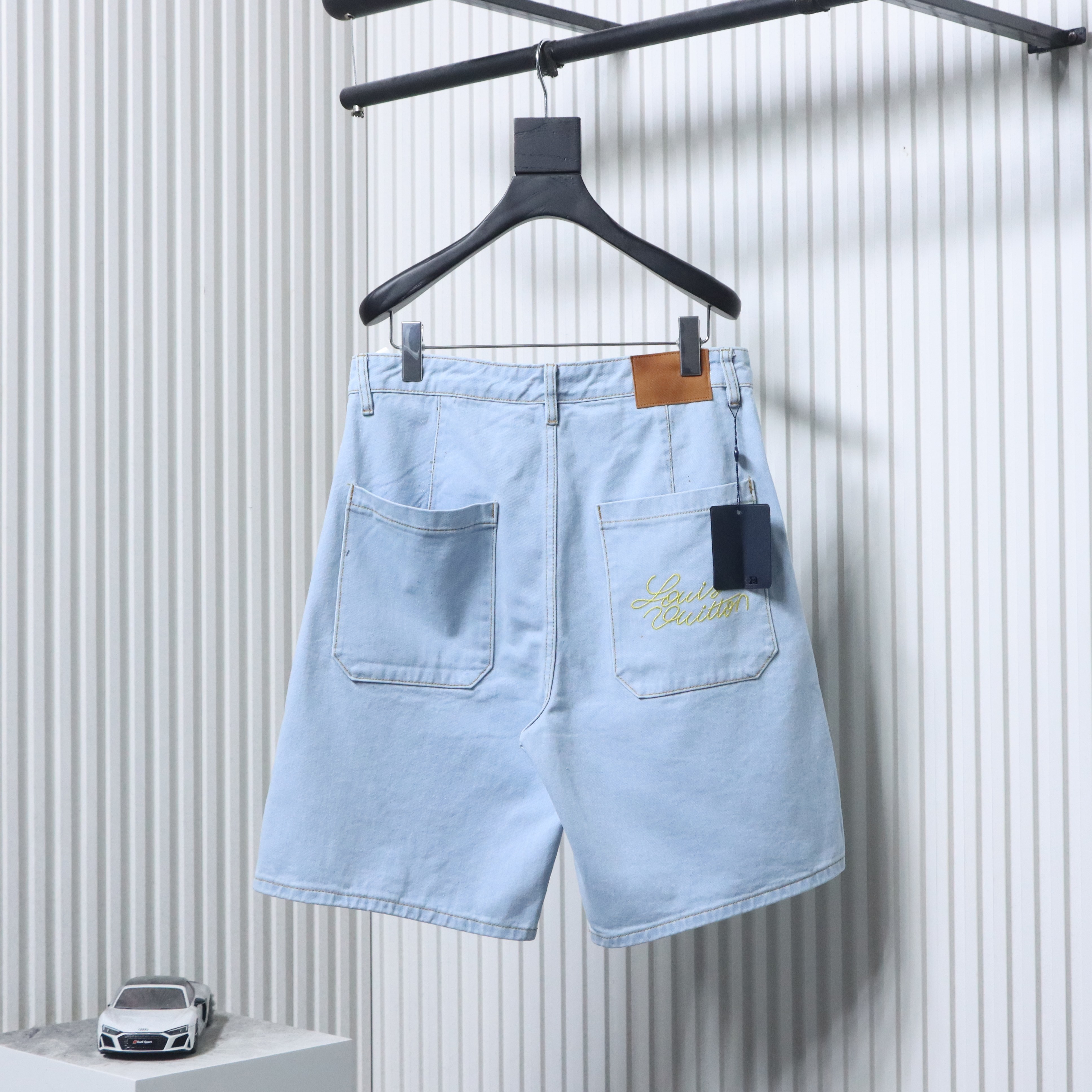 LOUIS VUITTON Embroidery Denim Shorts