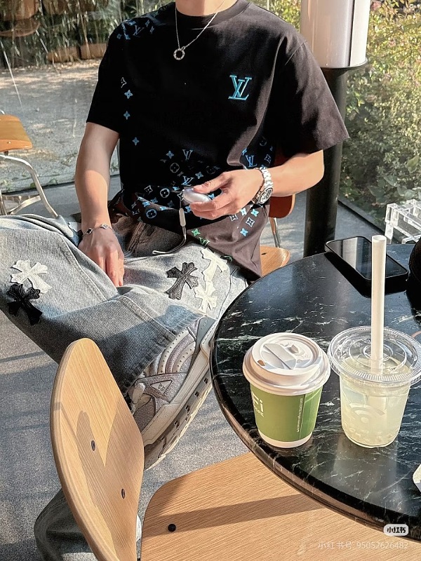LOUIS VUITTON Embroidery Gradient Short Sleeve T-Shirt