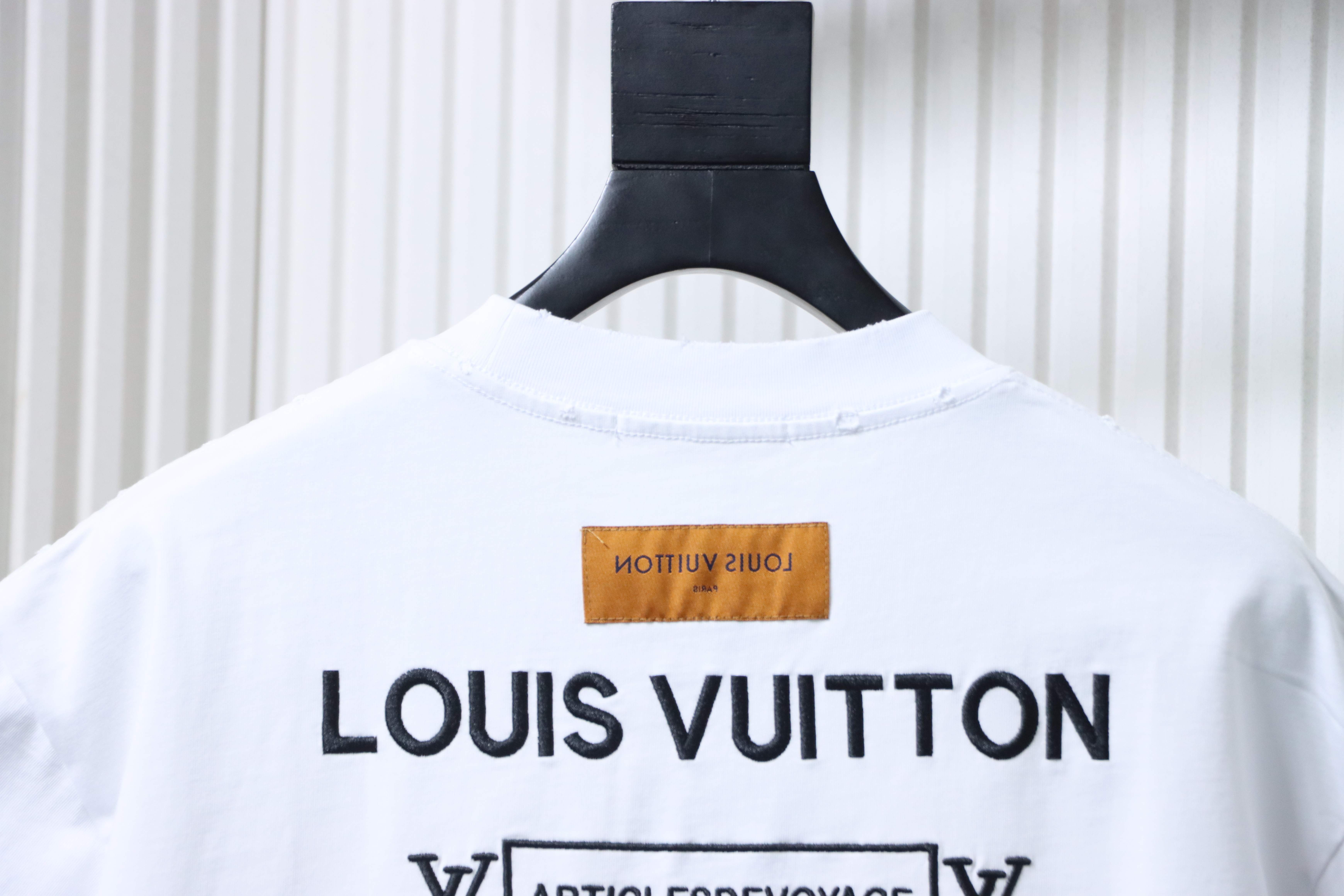 LOUIS VUITTON Embroidery Logo Short Sleeve T-Shirt Style 1