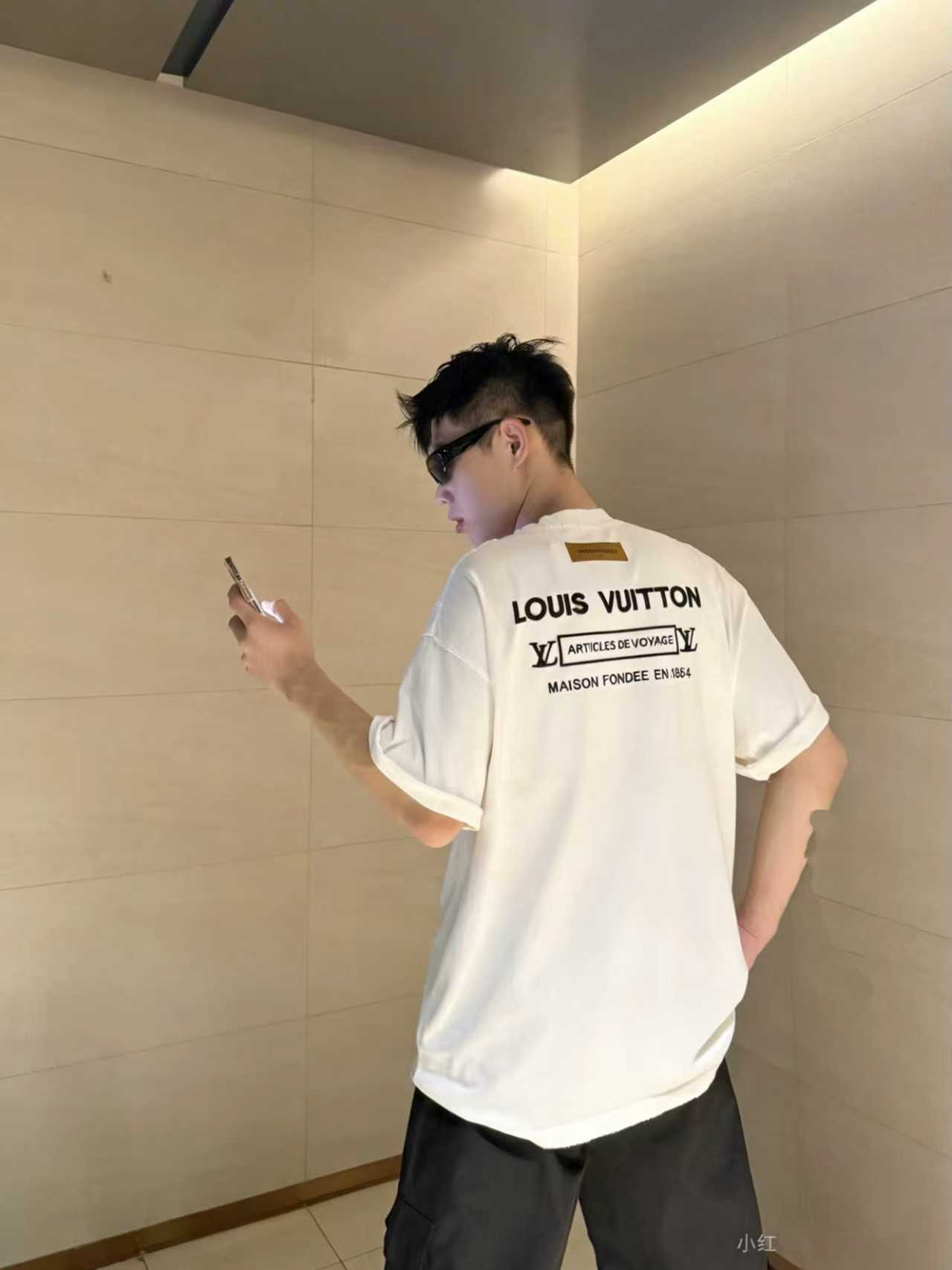 LOUIS VUITTON Embroidery Logo Short Sleeve T-Shirt Style 1