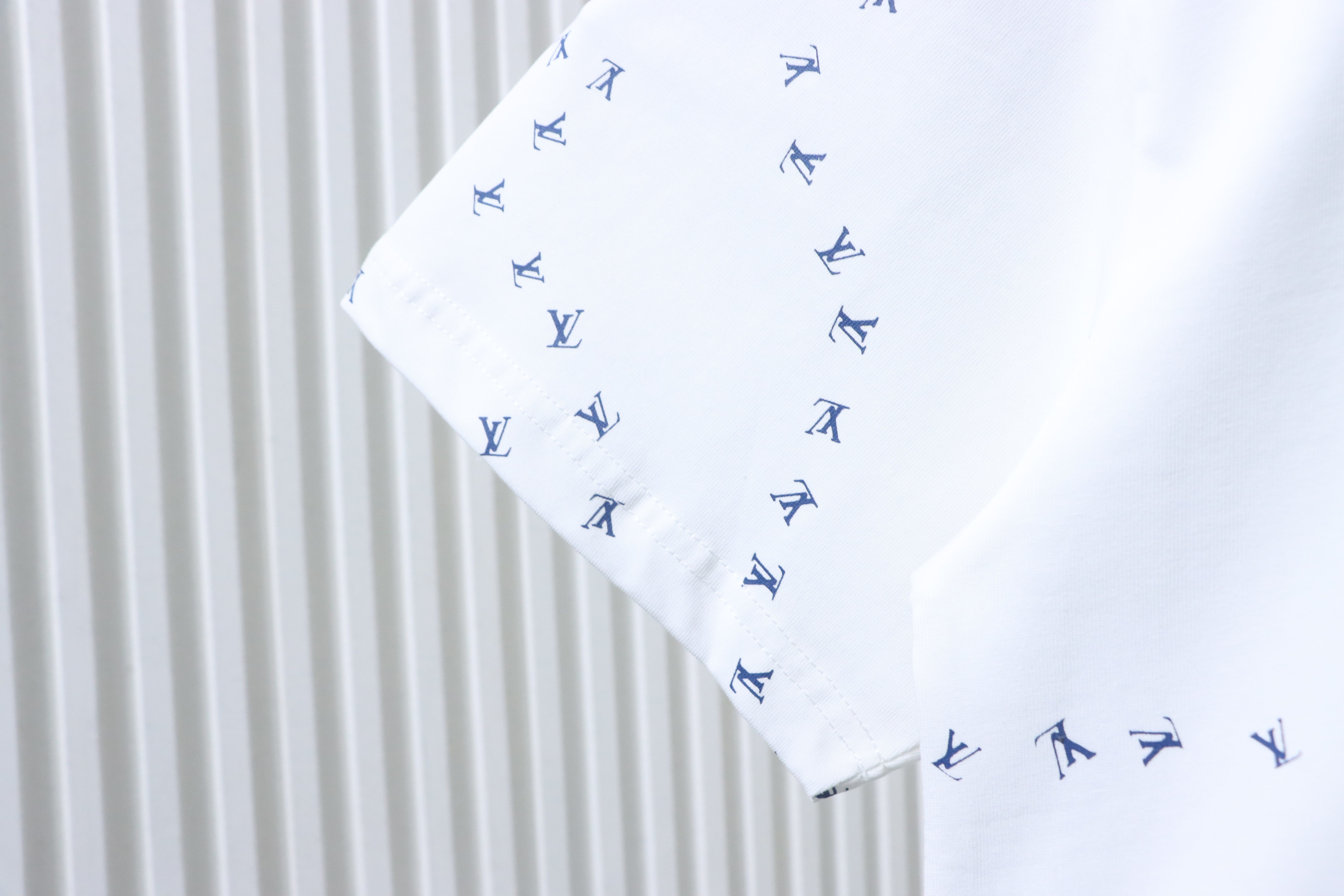 LOUIS VUITTON Embroidery Logo Short Sleeve T-Shirt Style 2