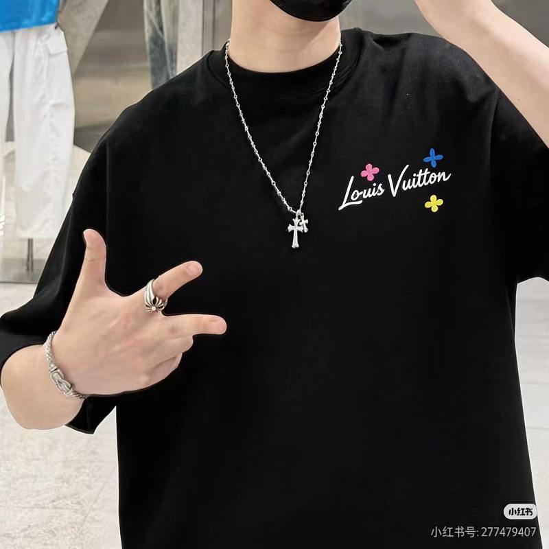 LOUIS VUITTON Embroidery Short Sleeve T-Shirt Style 1
