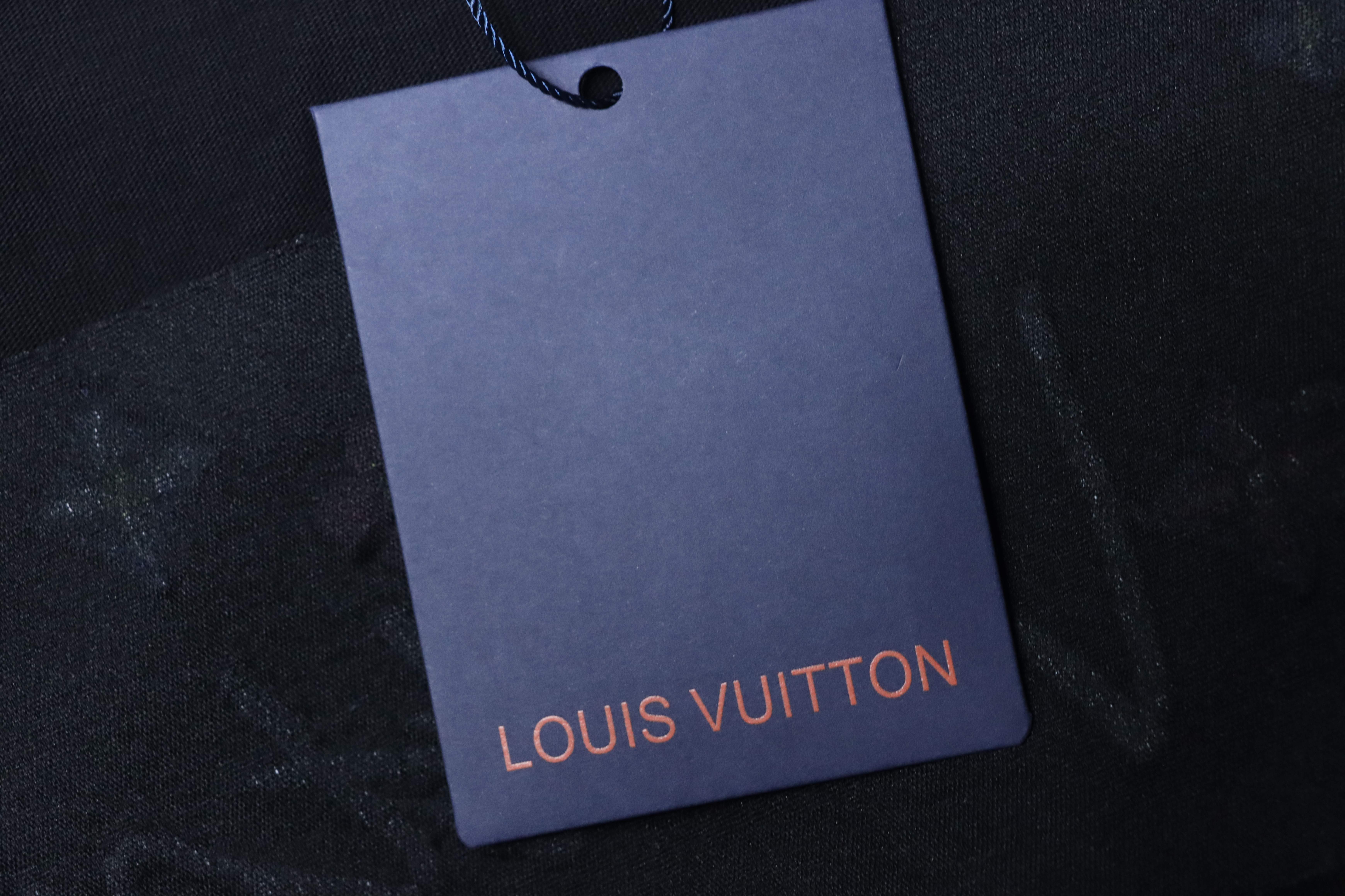 LOUIS VUITTON Embroidery Short Sleeve T-Shirt Style 1