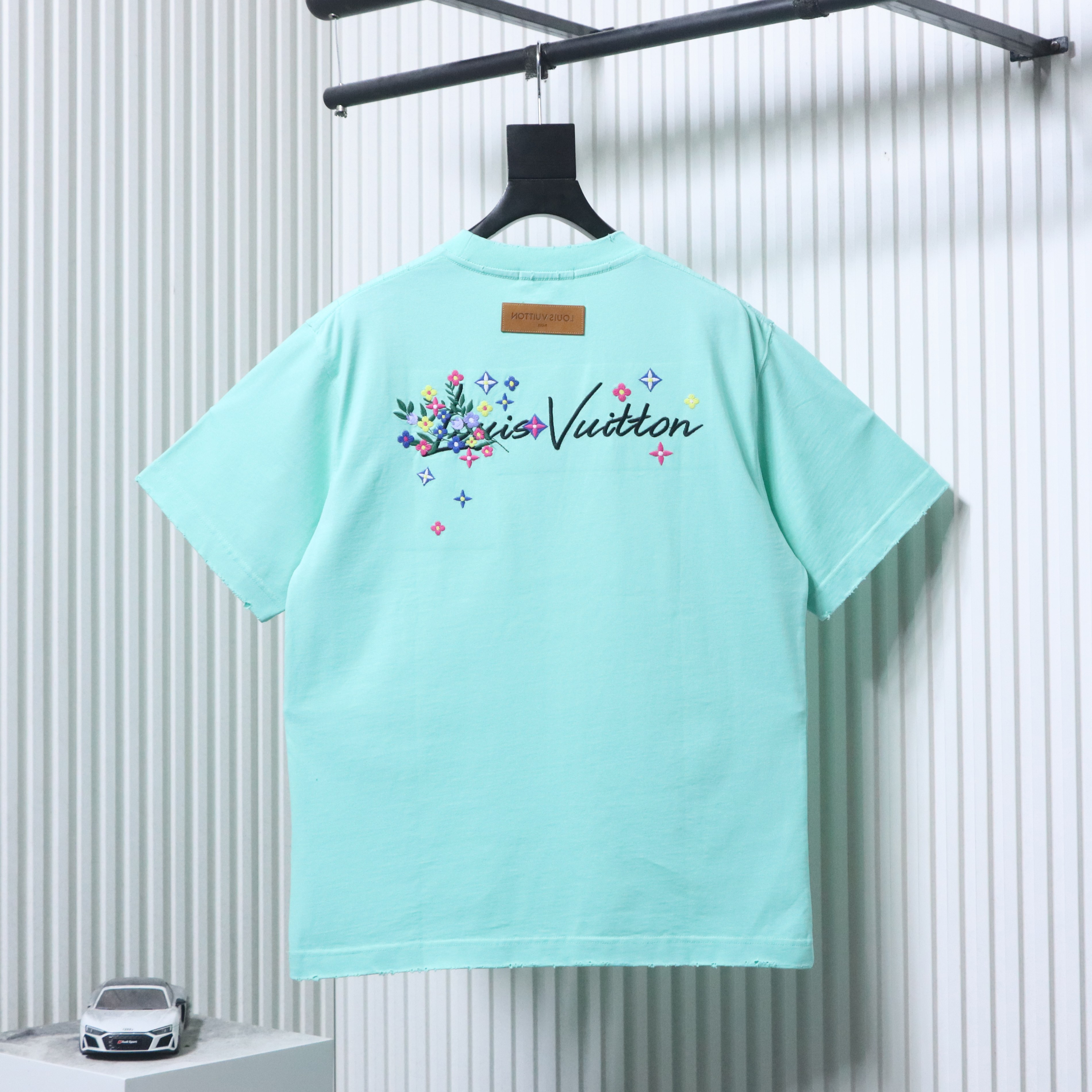 LOUIS VUITTON Embroidery Short Sleeve T-Shirt Style 3