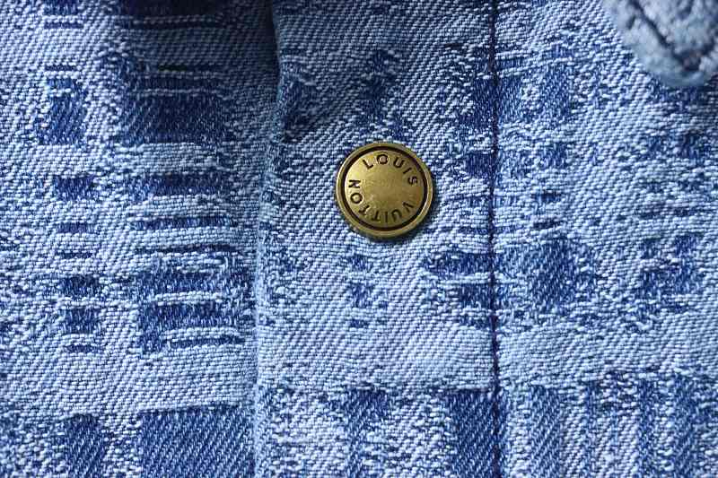 LOUIS VUITTON Gradient Denim Short Sleeve T-Shirt