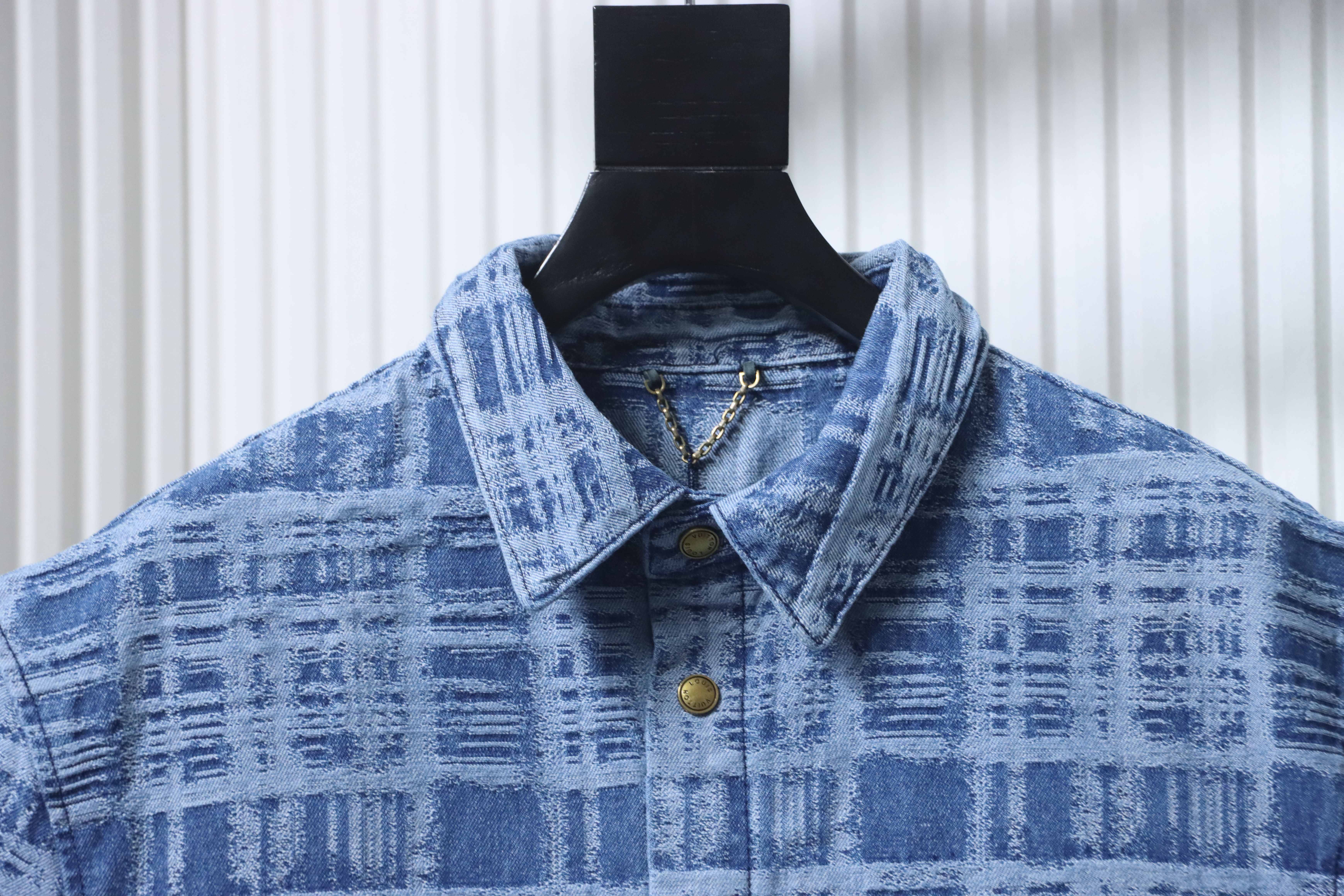 LOUIS VUITTON Gradient Denim Short Sleeve T-Shirt