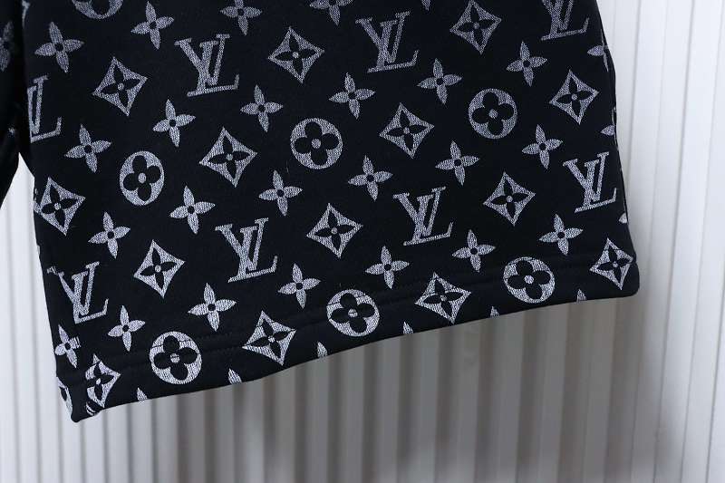 LOUIS VUITTON Gradient Monogram Gradient Shorts