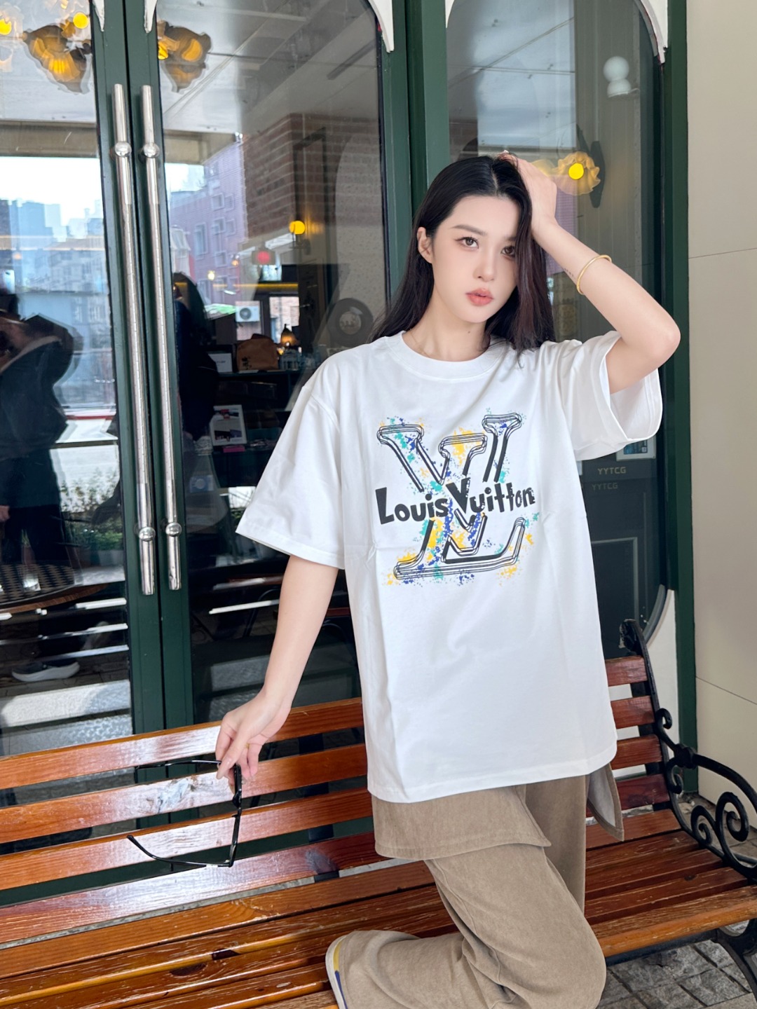 LOUIS VUITTON Graffiti Print Logo Black White Short Sleeve T-Shirt