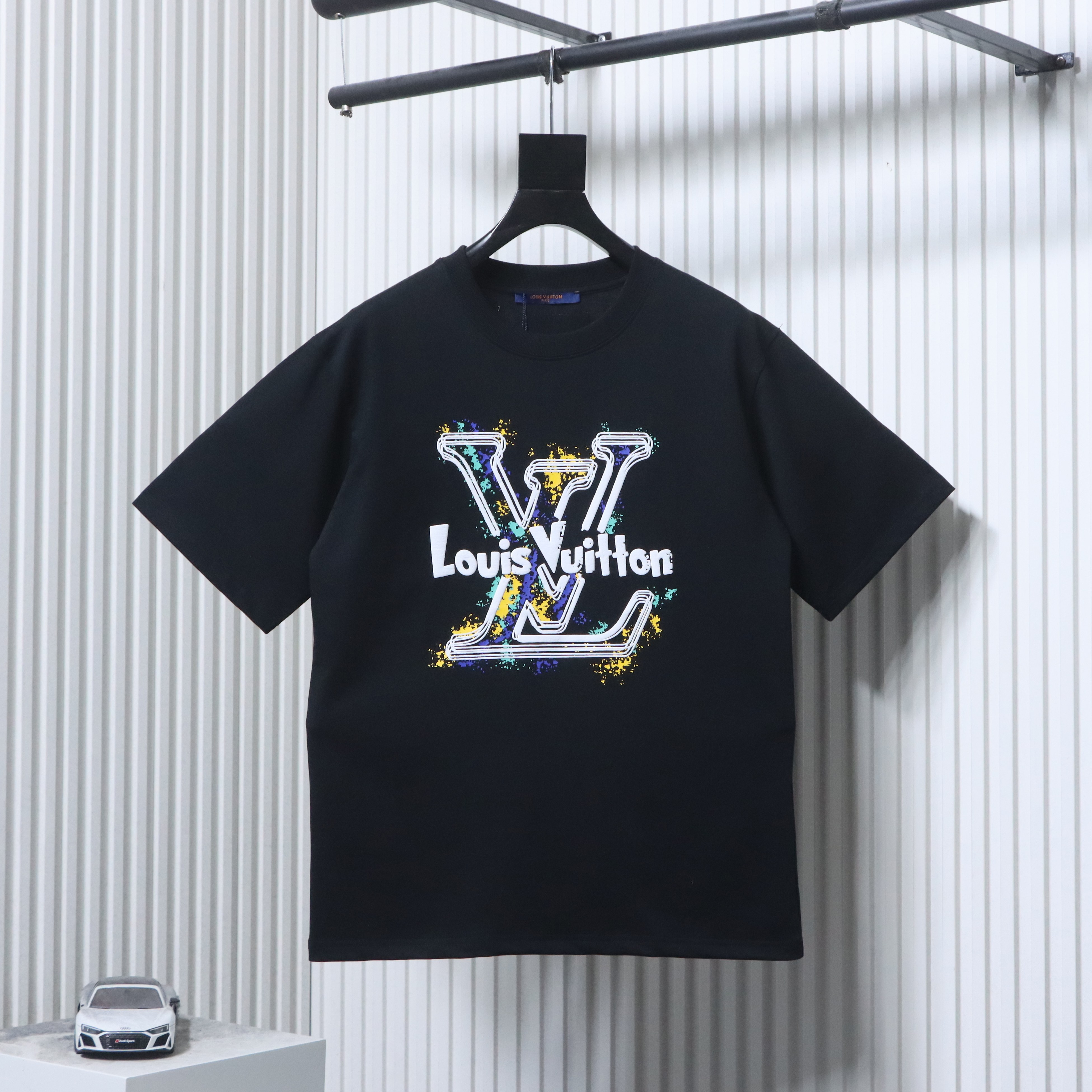LOUIS VUITTON Graffiti Print Logo Short Sleeve T-Shirt Style 2