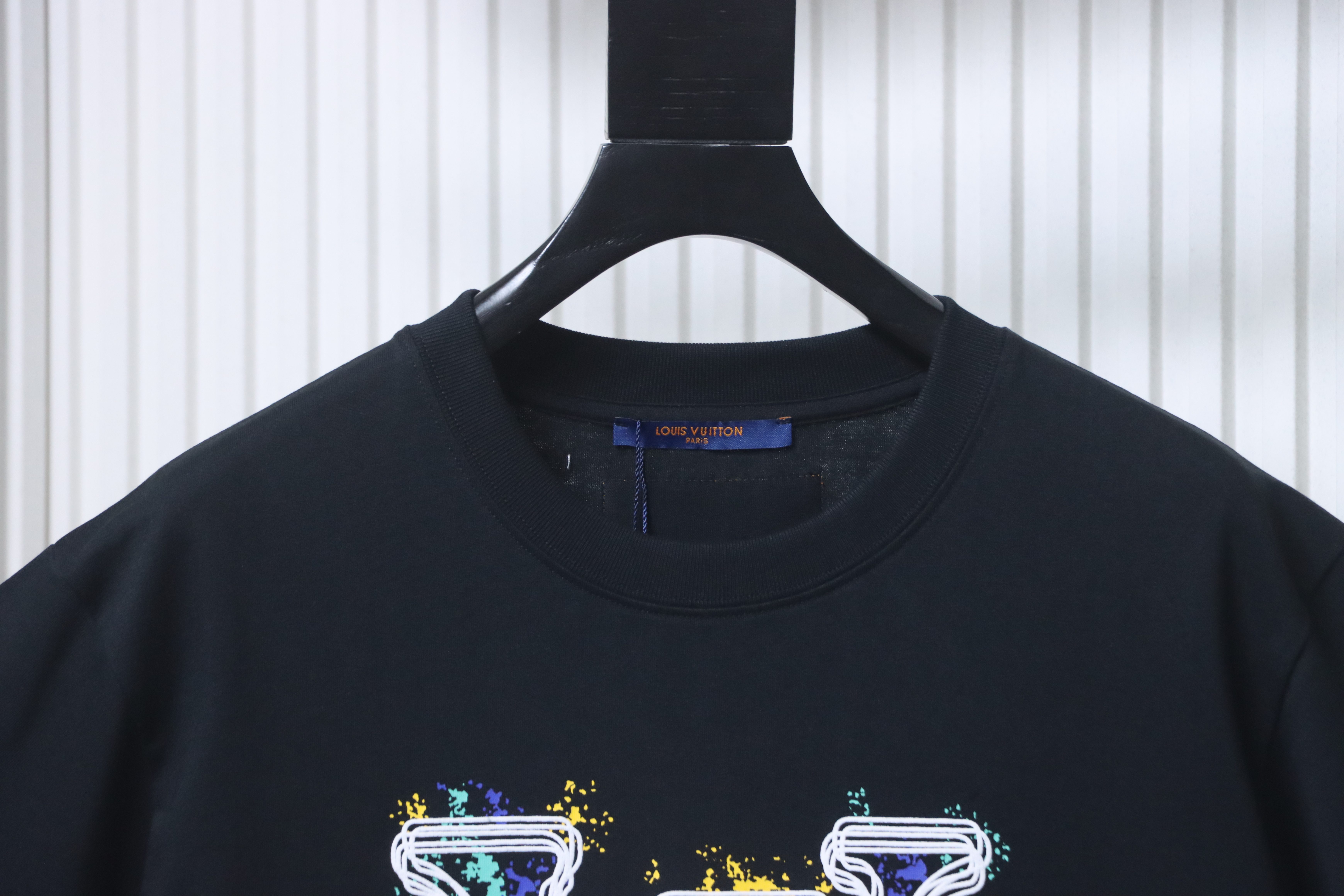 LOUIS VUITTON Graffiti Print Logo Short Sleeve T-Shirt Style 2