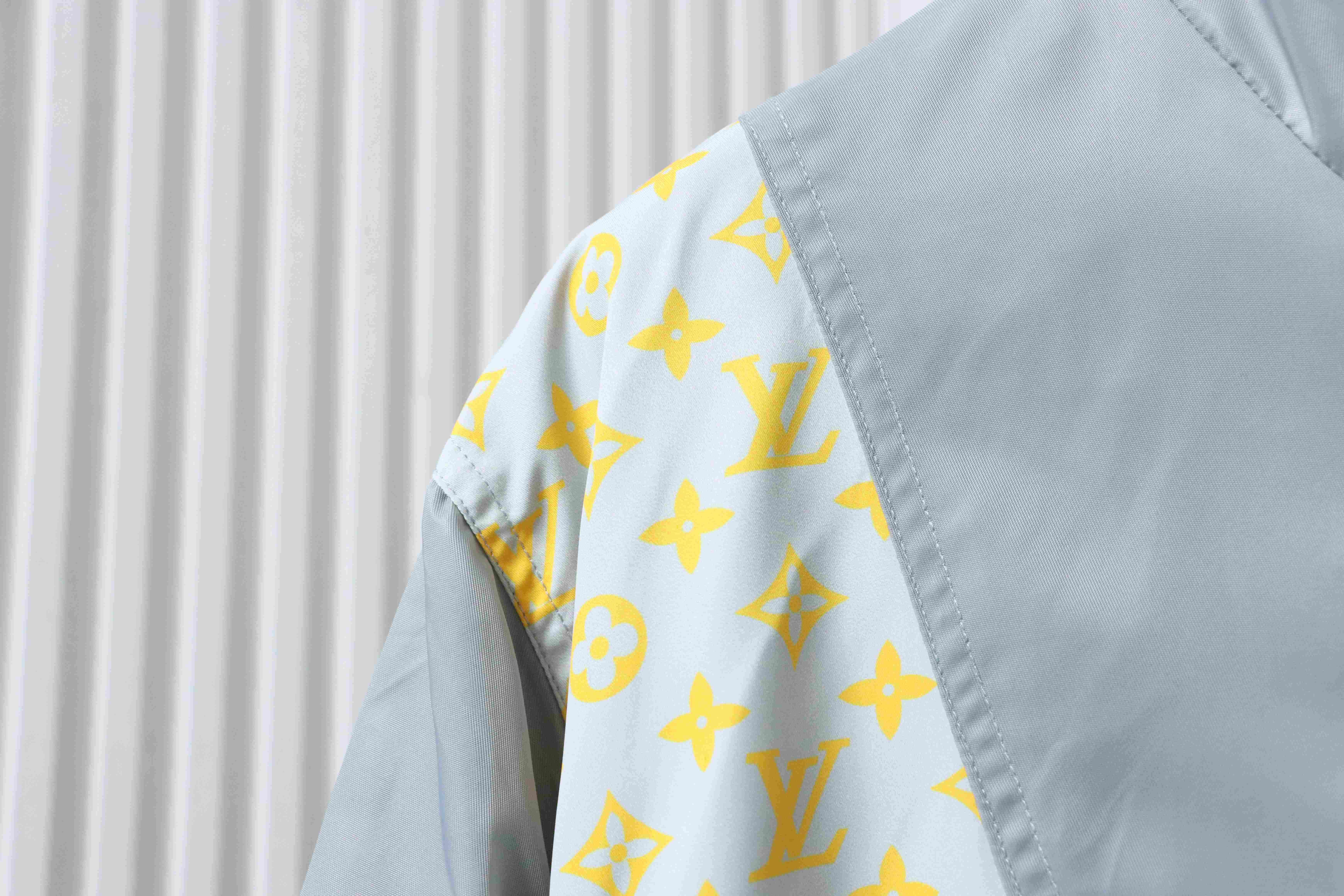 LOUIS VUITTON Jacket