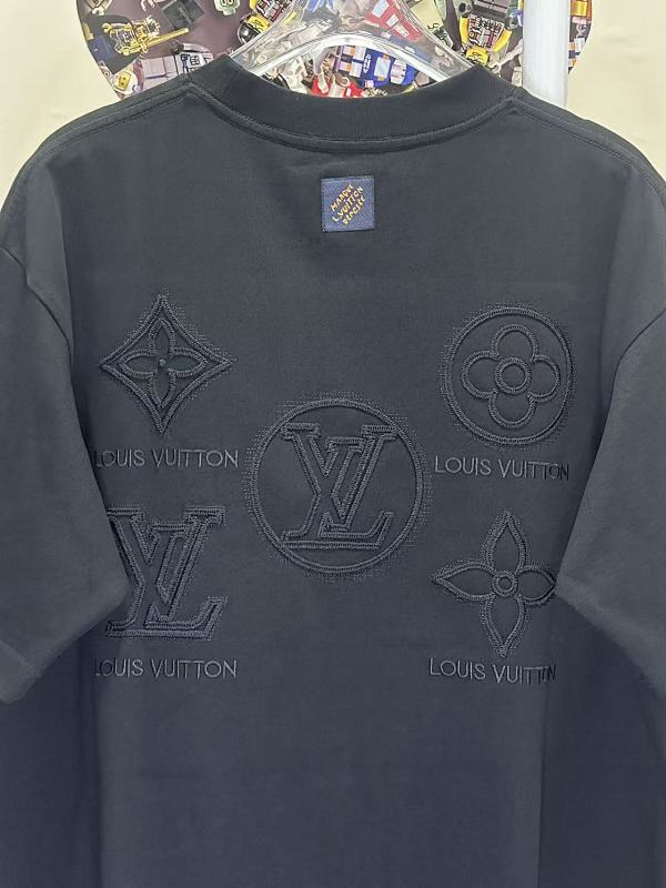 LOUIS VUITTON L26212 Short Sleeve T-Shirt Style 1