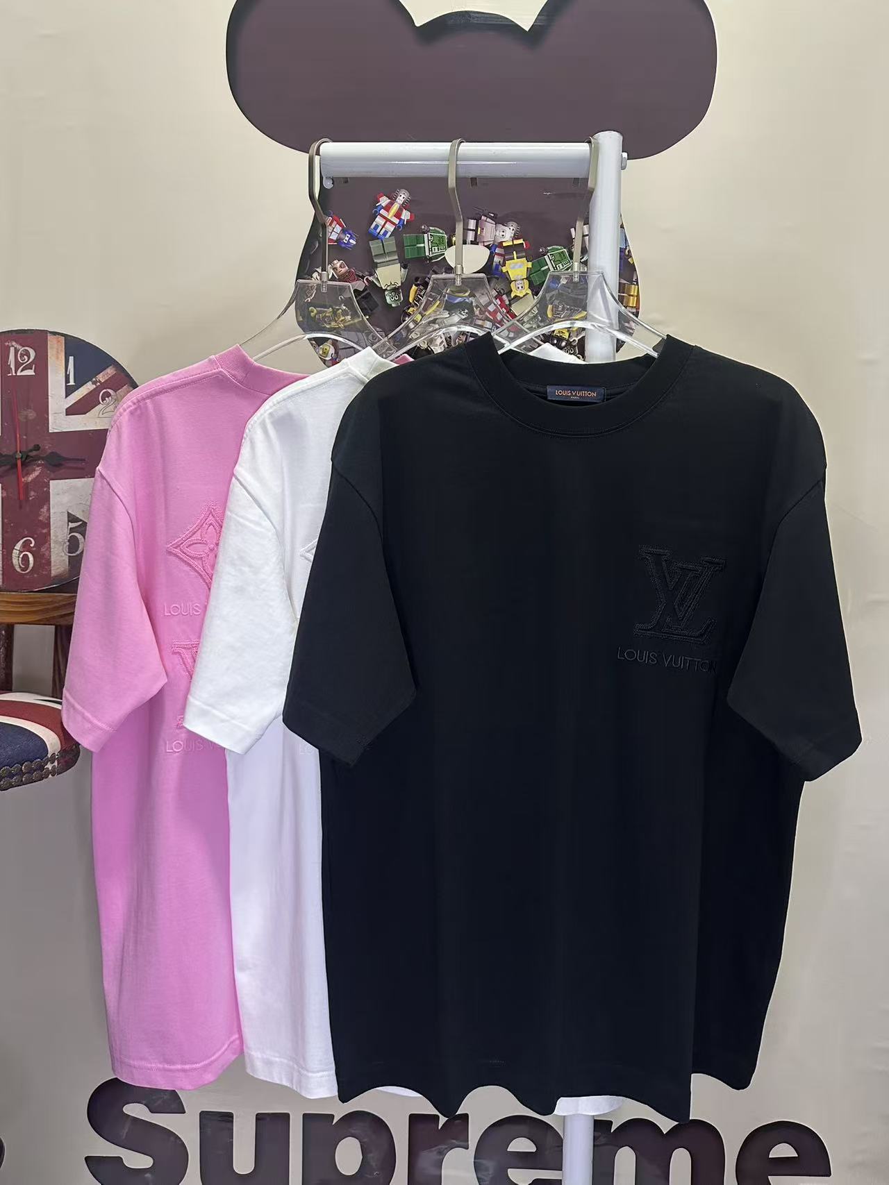 LOUIS VUITTON L26212 Short Sleeve T-Shirt Style 1
