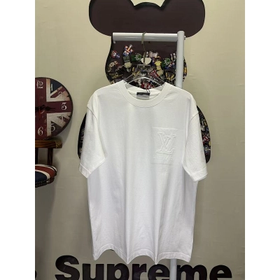 LOUIS VUITTON L26212 Short Sleeve T-Shirt Style 2 01